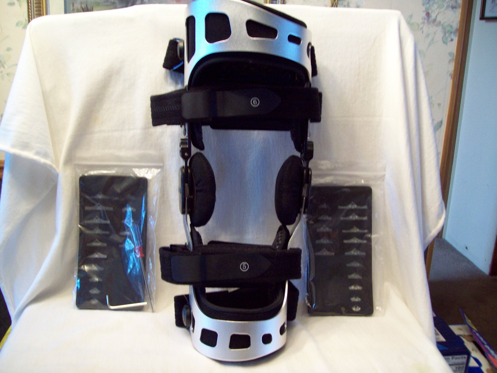 Dual OA Reliever Right Knee Brace
