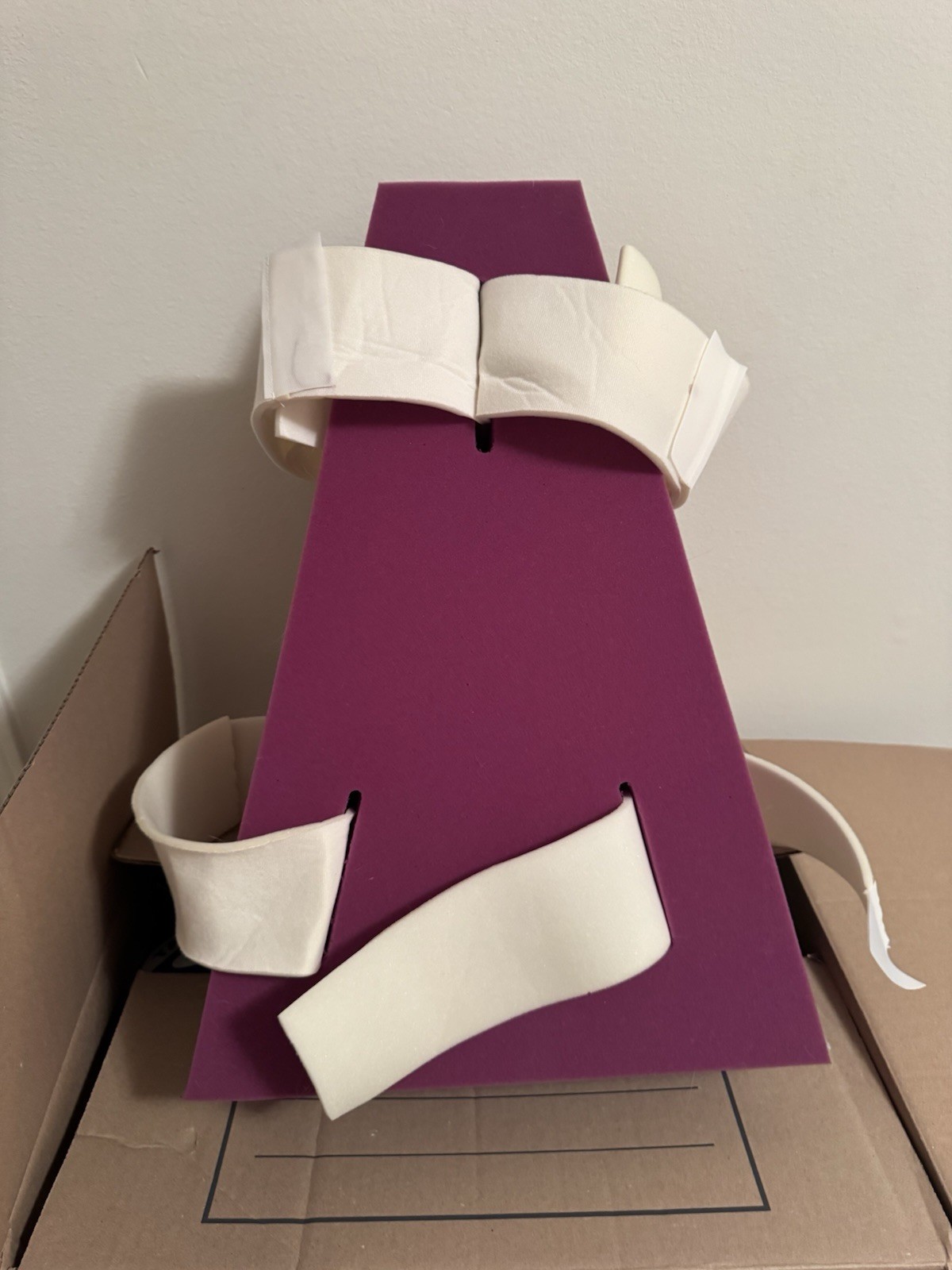 Hip abduction pillow hip replacement , Adjustable Straps, Size L,purple color