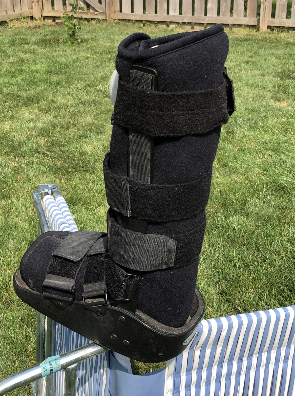 MAXTRAX Orthopedic Inflatable Walking Boot Brace Medium Ankle Foot DJO LLC .