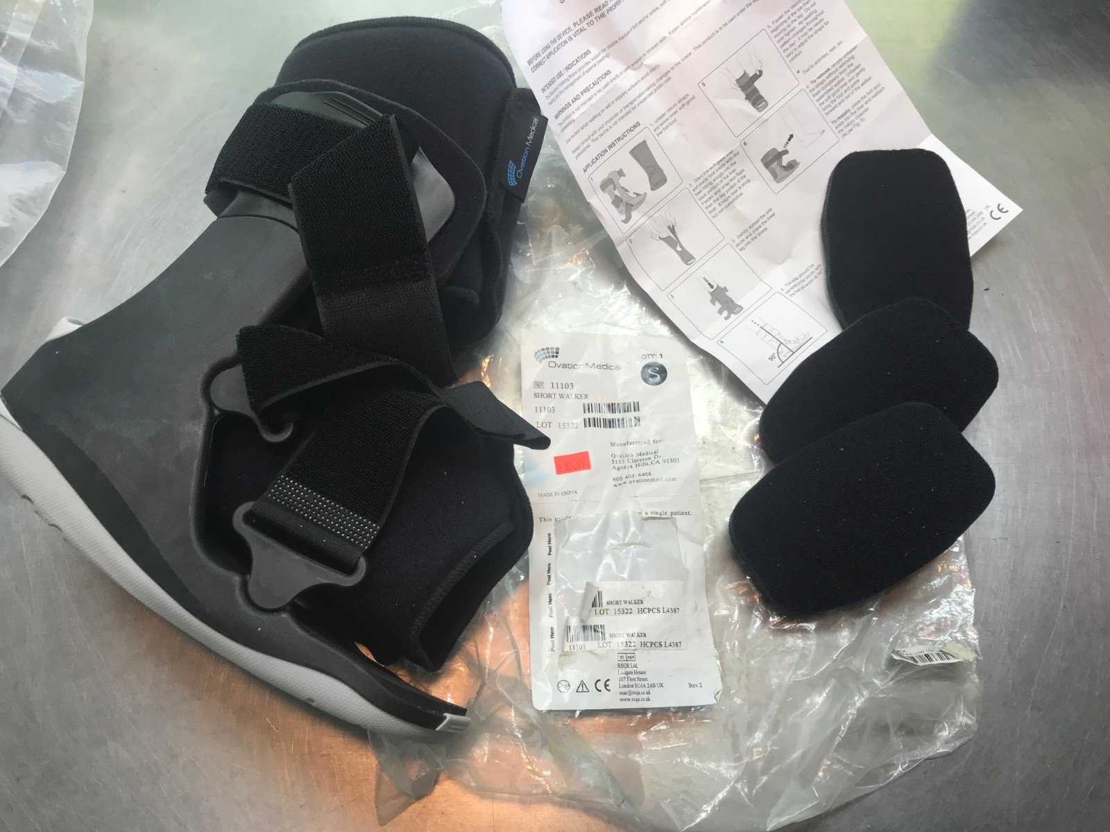 11103 Ovation Medical Pneumatic Shockpod Short Walker Brace SMALL – Black/Gray