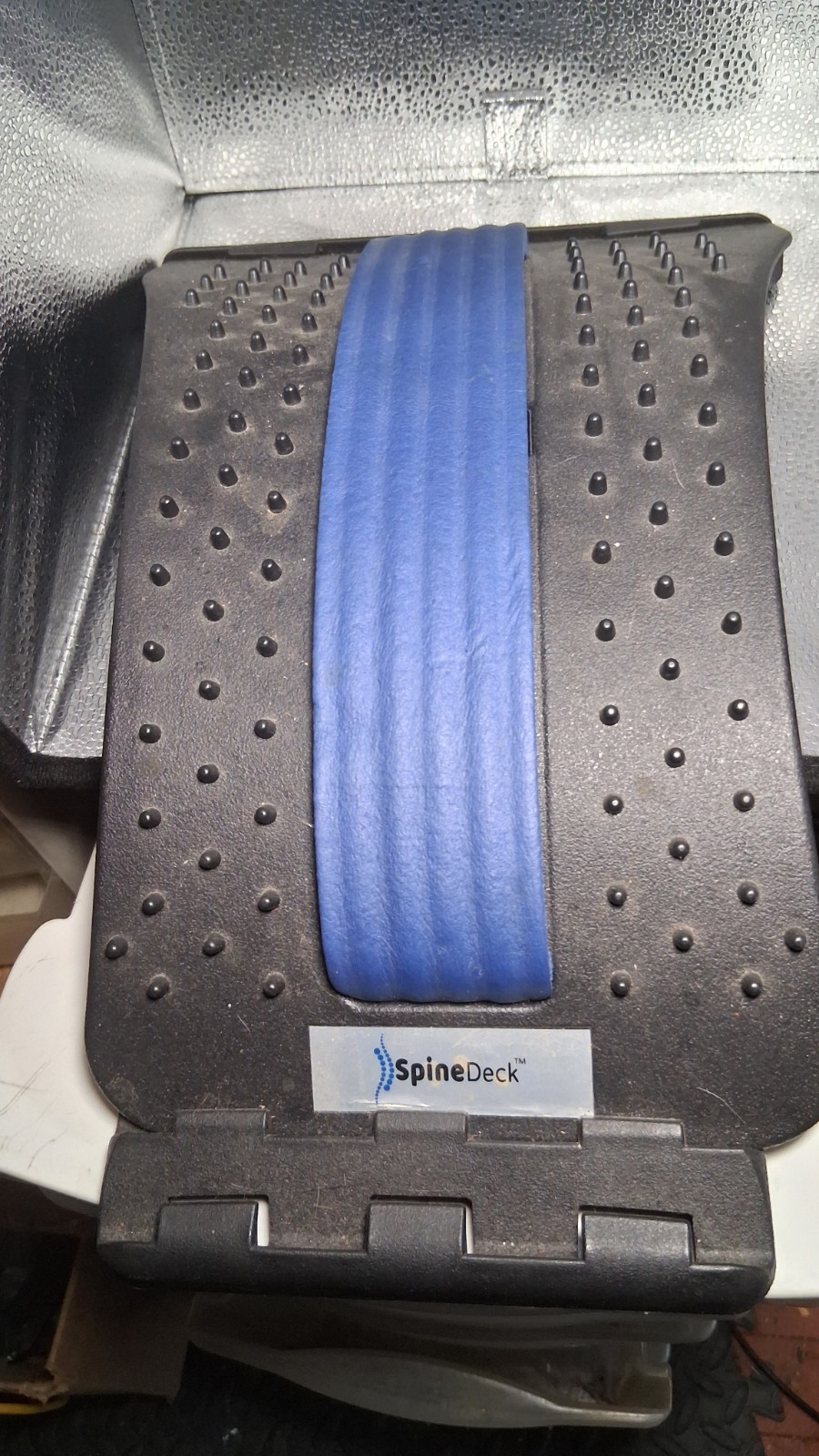 SpineDeck Lumbar Back Support Stretcher Spine Decompression Device Black/Blue