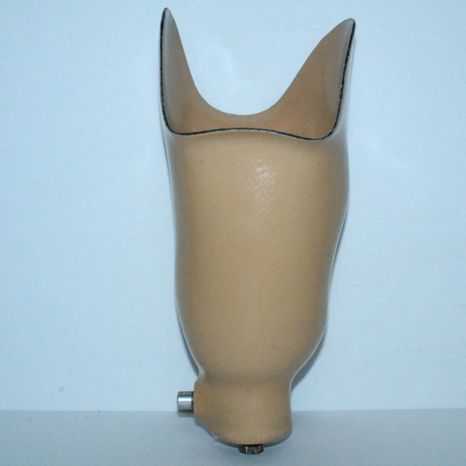GORGEOUS Above-Knee Large Clean Prosthetic Thigh Socket w Ossur Adapter BASE