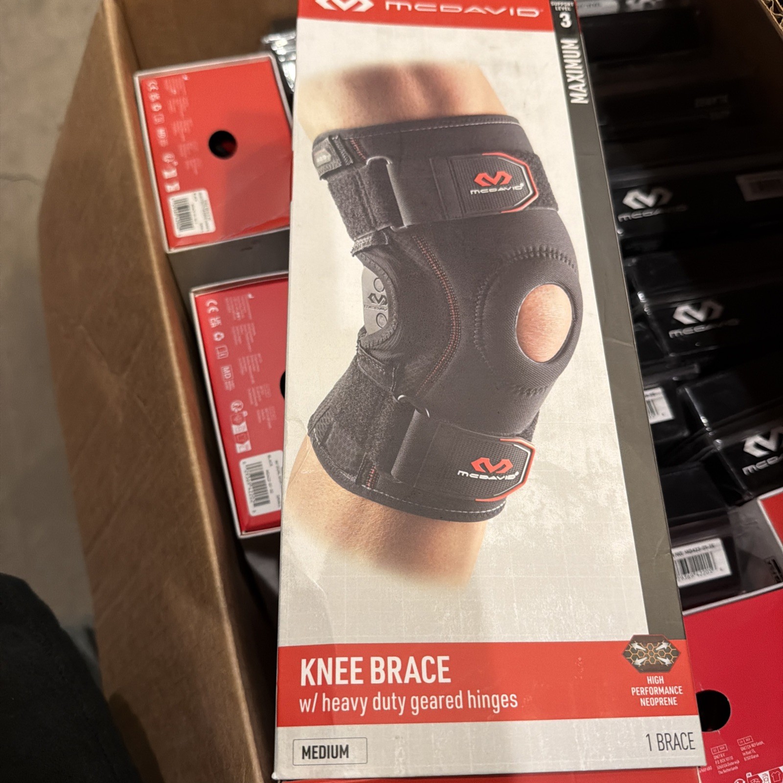 Mcdavid Level 3 Knee Brace w/heavy duty geared hinges size medium 14-15