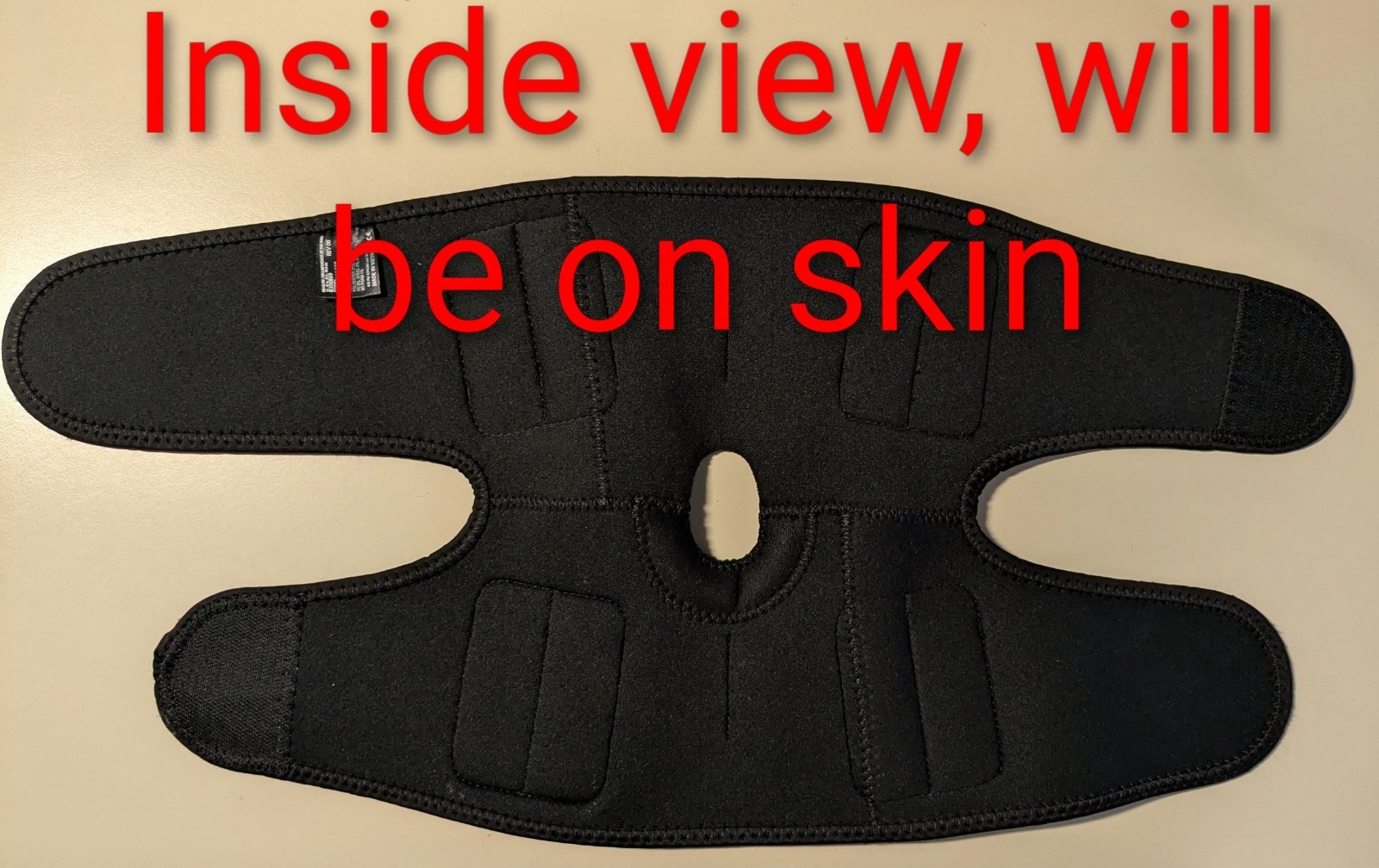 Mueller Self-Adjusting Hinged Knee Brace Support One Size Black B300869