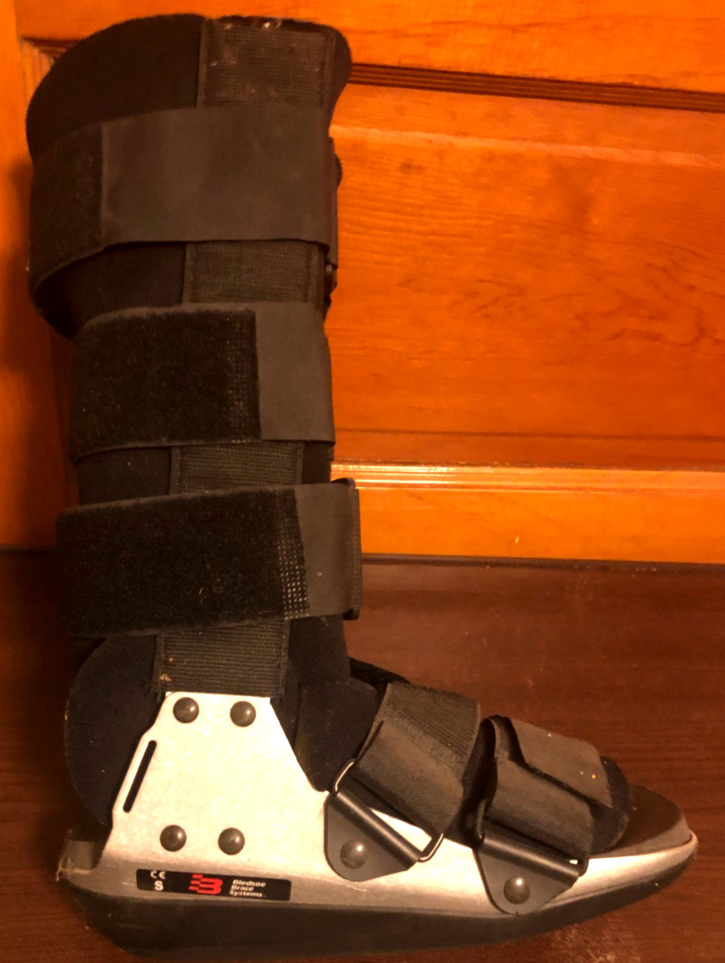 Bledsoe Brace Systems Walking Boot CAM Orthopedic Fracture Cast Small Used