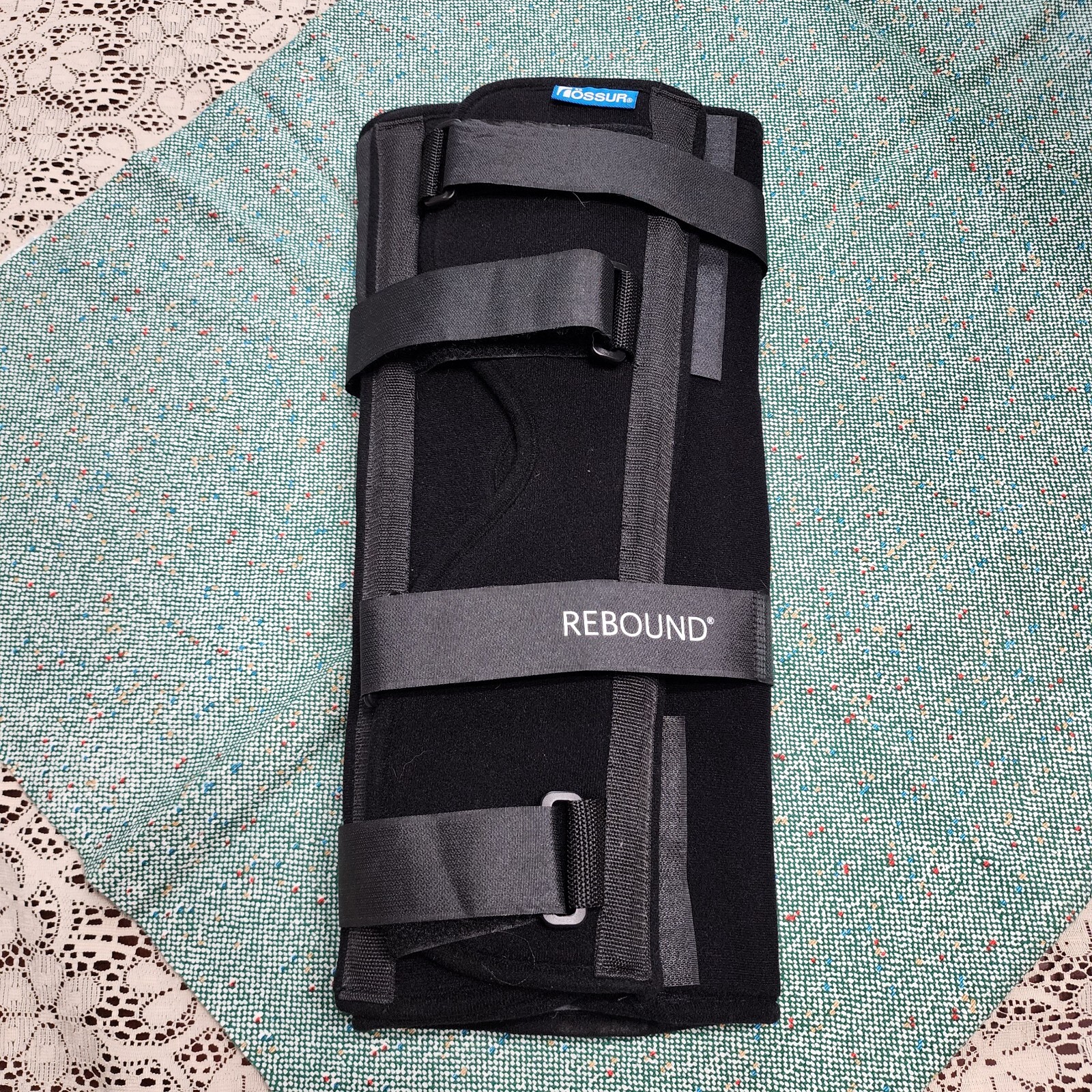 Ossur Rebound Aluminum / Nylon / Polyester / Polyuthrene / Spandex Knee Brace