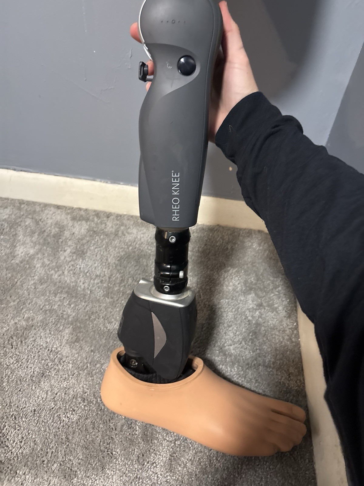 Ossur Rheo Prosthetic Knee with Upper and Lower Attachments Right Leg & Foot