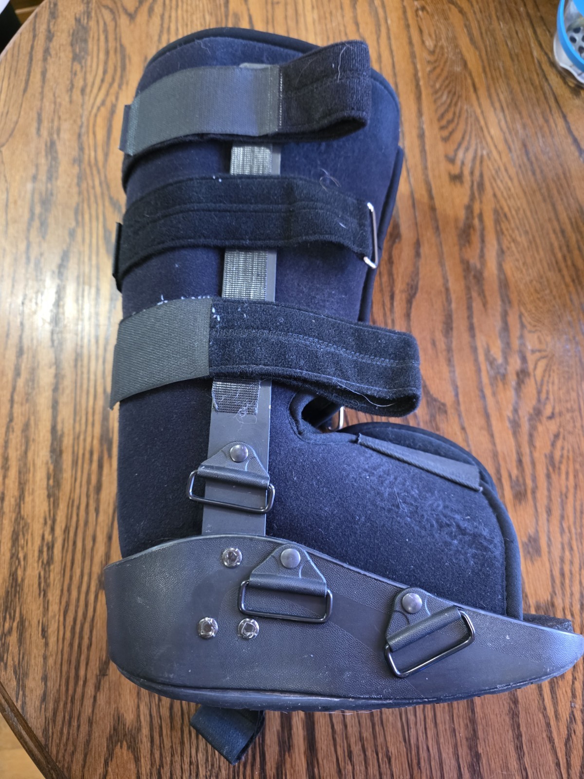 DJO MaxTrax Adjustable Walking Boot Small Black 13-6400-2-06000