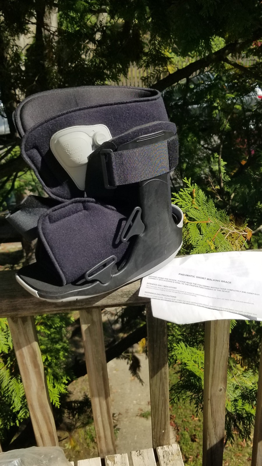 ORTHOPEDIC FOOT ANKLE BRACE SHORT PNEUMATIC WALKER 10105 SIZE MED.