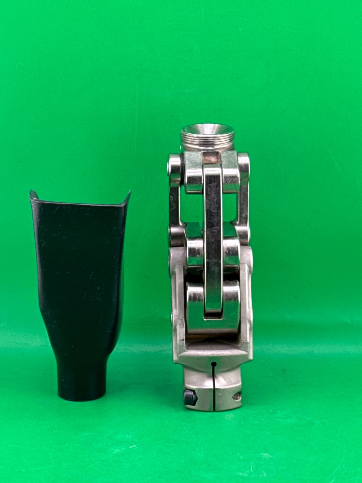Century 1900 prosthetic knee. Same as ossur 1900 knee. Great condition.