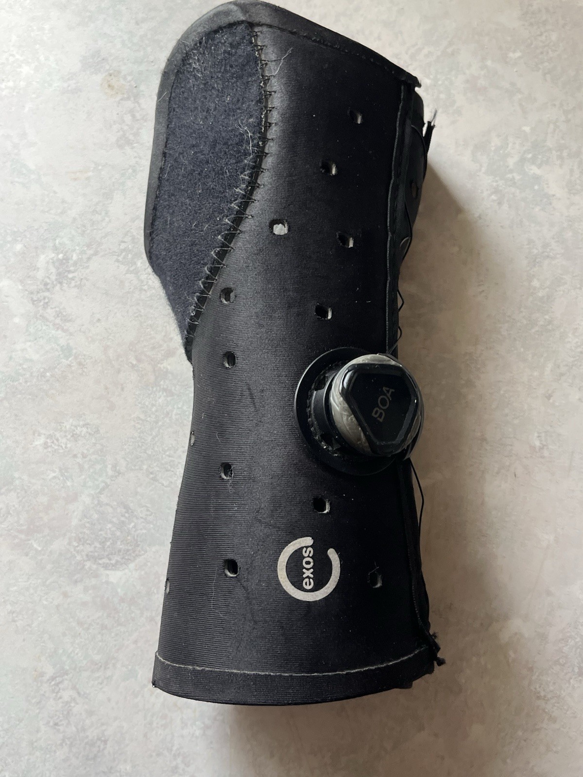 EXOS Short Arm Fracture Brace Open Thumb W BOA Adjuster Right Hand – No Strap