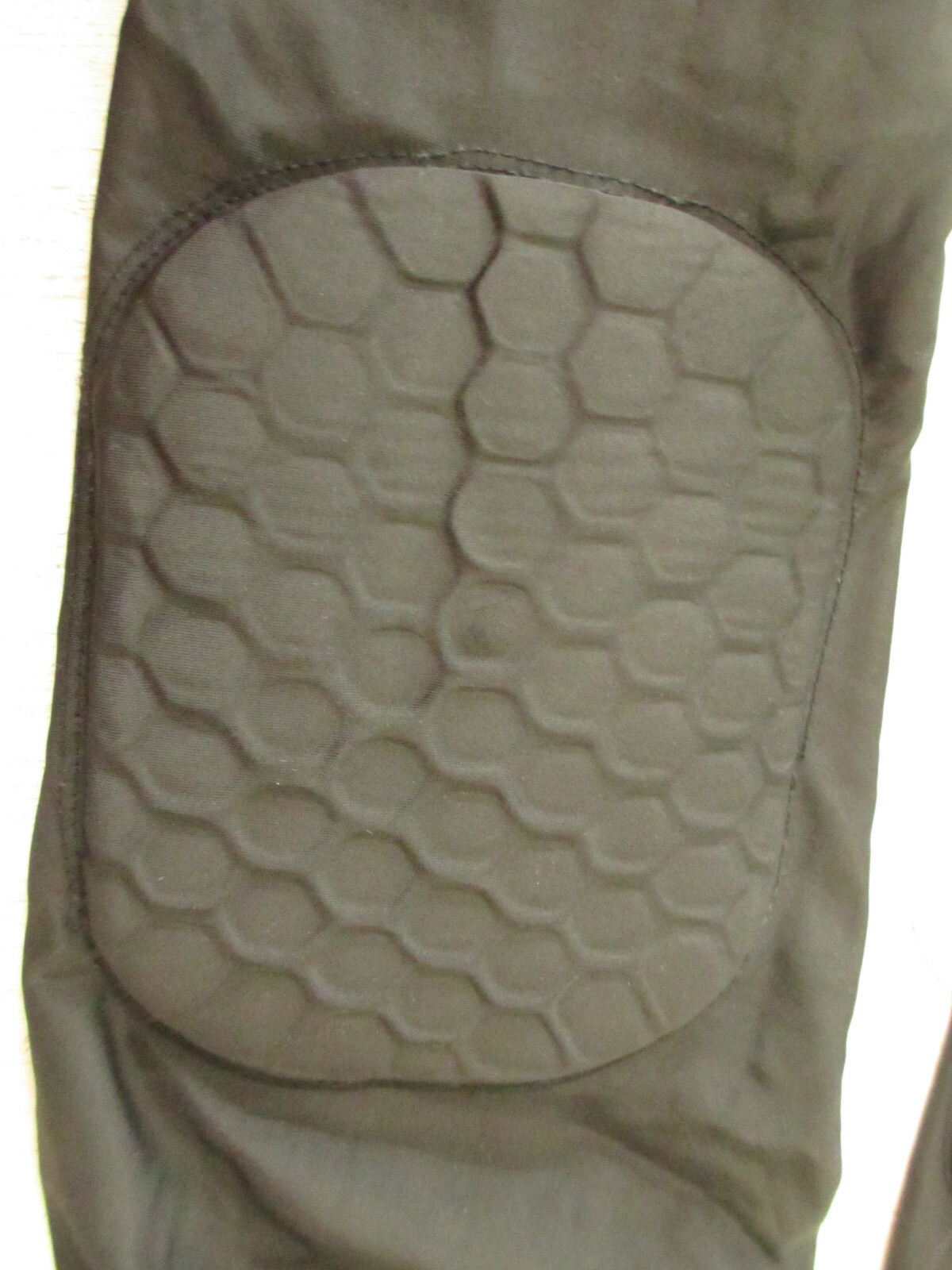 Unisex Adult KneePad Honeycomb Leg Support Knee Sleeve Sports Support Basketball