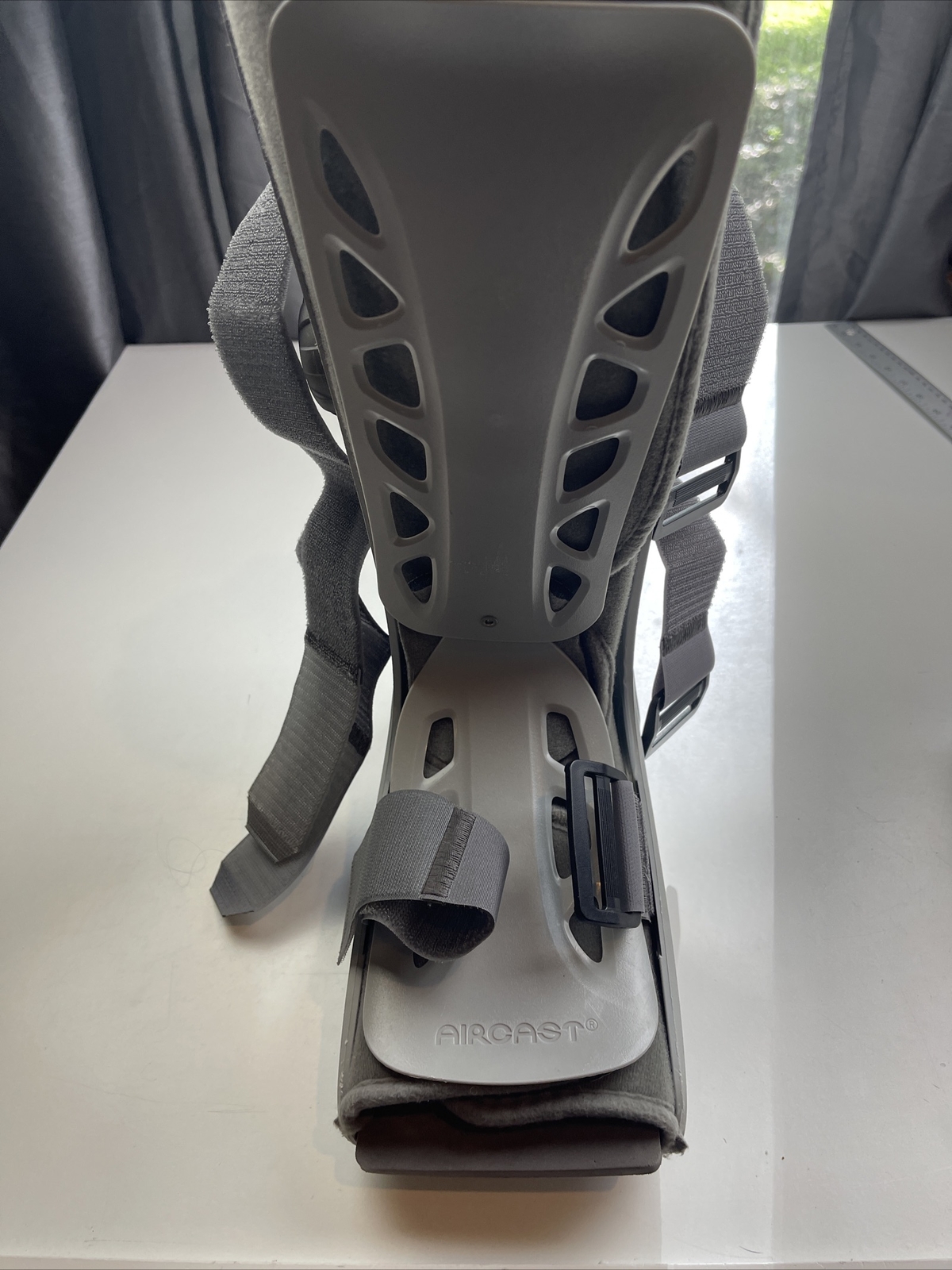 Aircast AirSelect Short Walking Boot, Soft Strike Sole, Size Medium