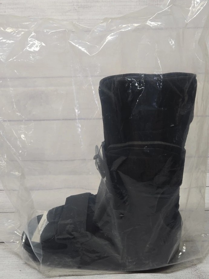 United Ortho Short Air Cam Walker Fracture Boot Medium Black, MD New Sealed