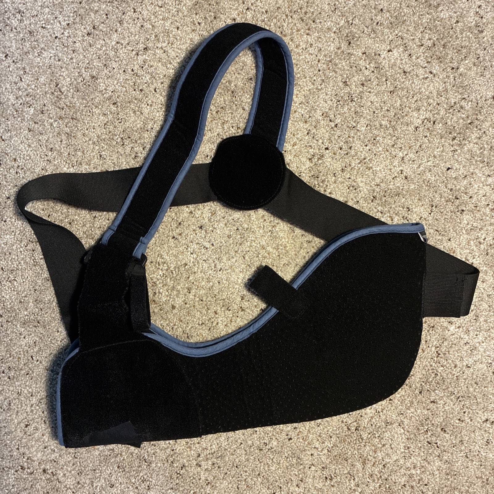 Velpeau Arm Sling Adjustable Shoulder Immobilizer for Left or Right Arm Size L