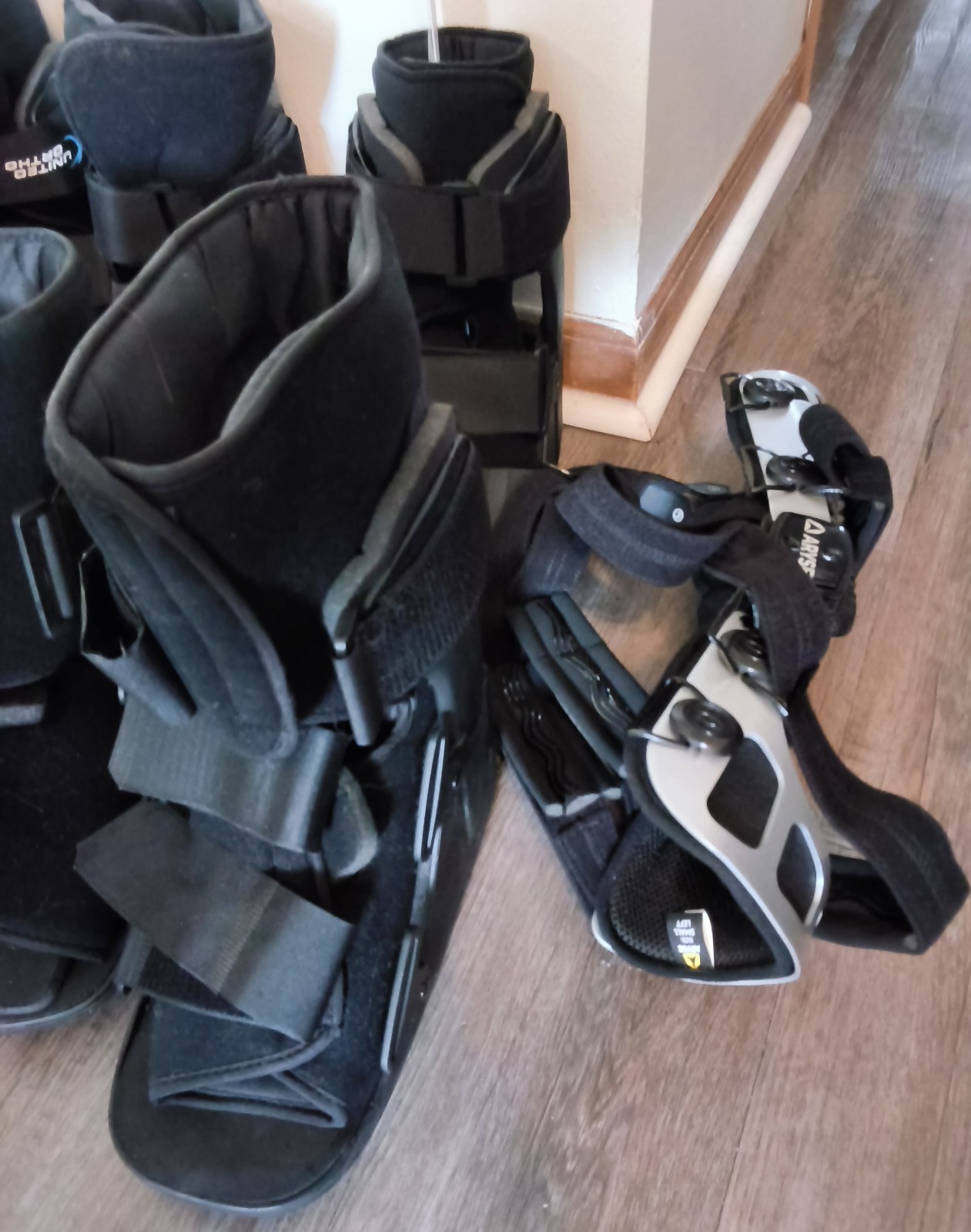Big LOT – United Ortho Short Air Cam Walker Fracture Boot, Small, Large, Black