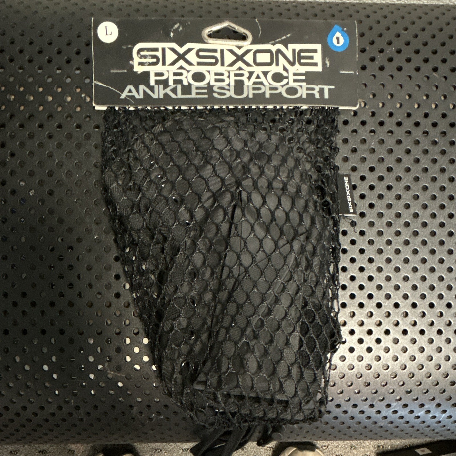 Sixsixone Probrace Ankle Support Size Large New In Package