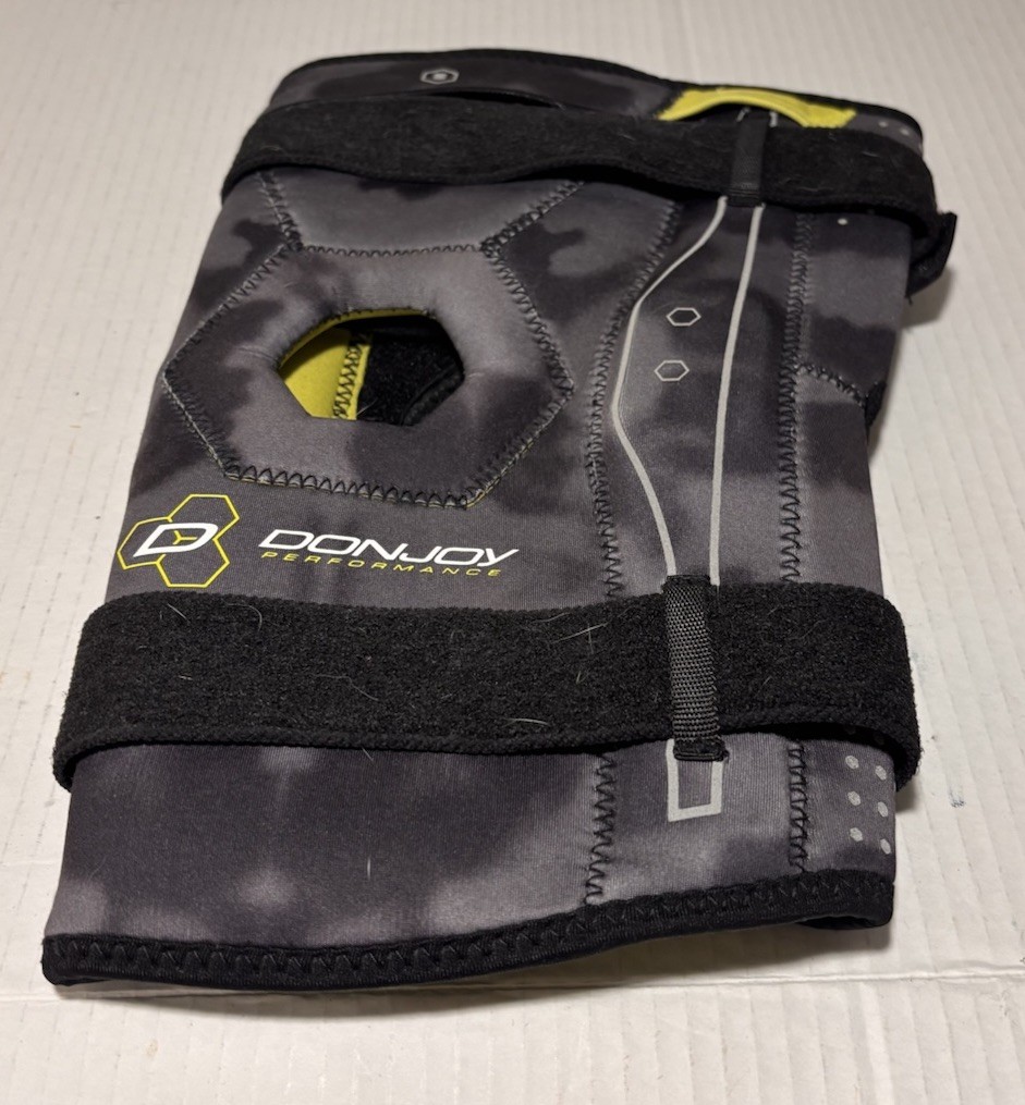 DonJoy Performance Bionic Drytex Knee Sleeve large (Black)