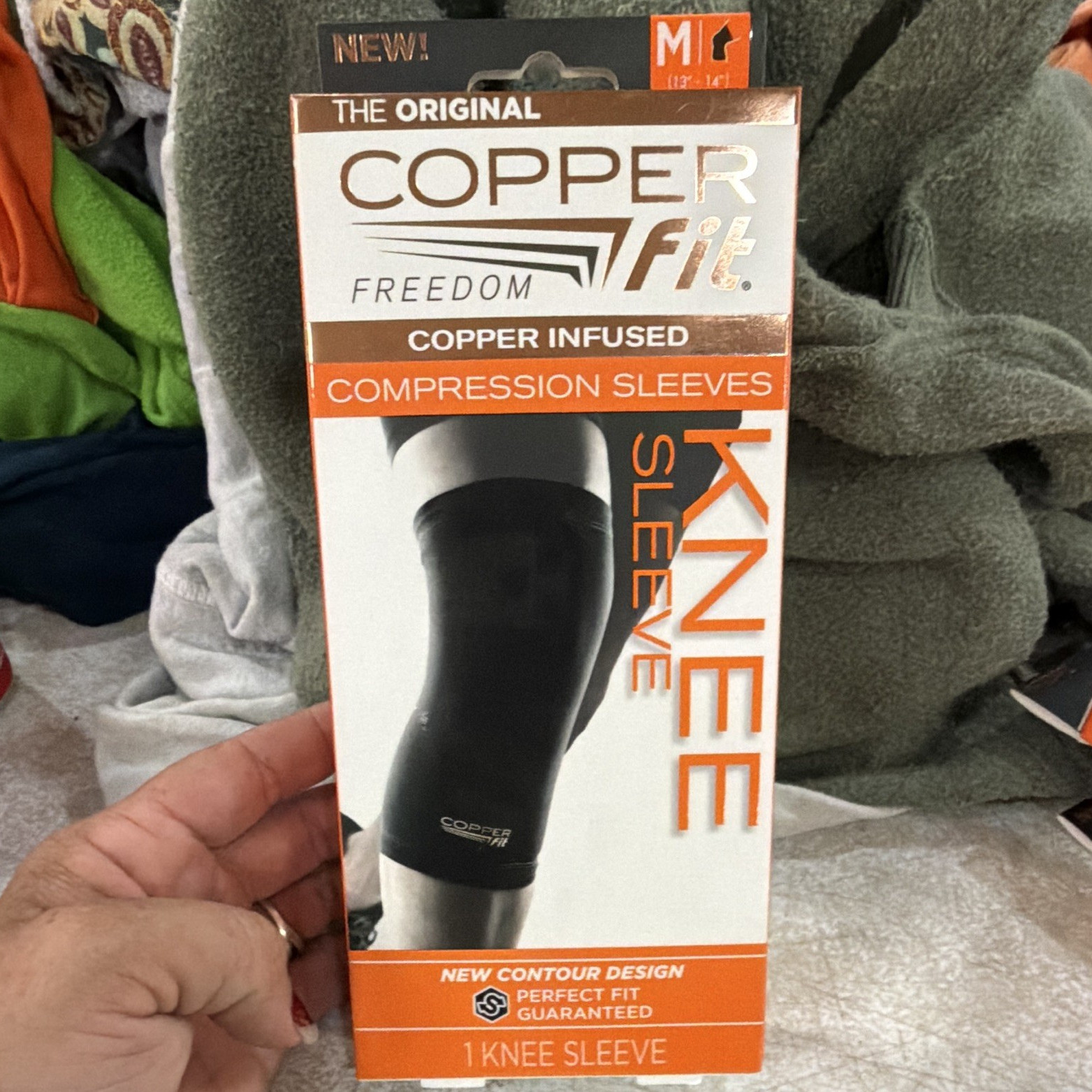 Copper Fit Freedom Copper Infused Knee Compression Sleeve 4-Way Stretch M Black