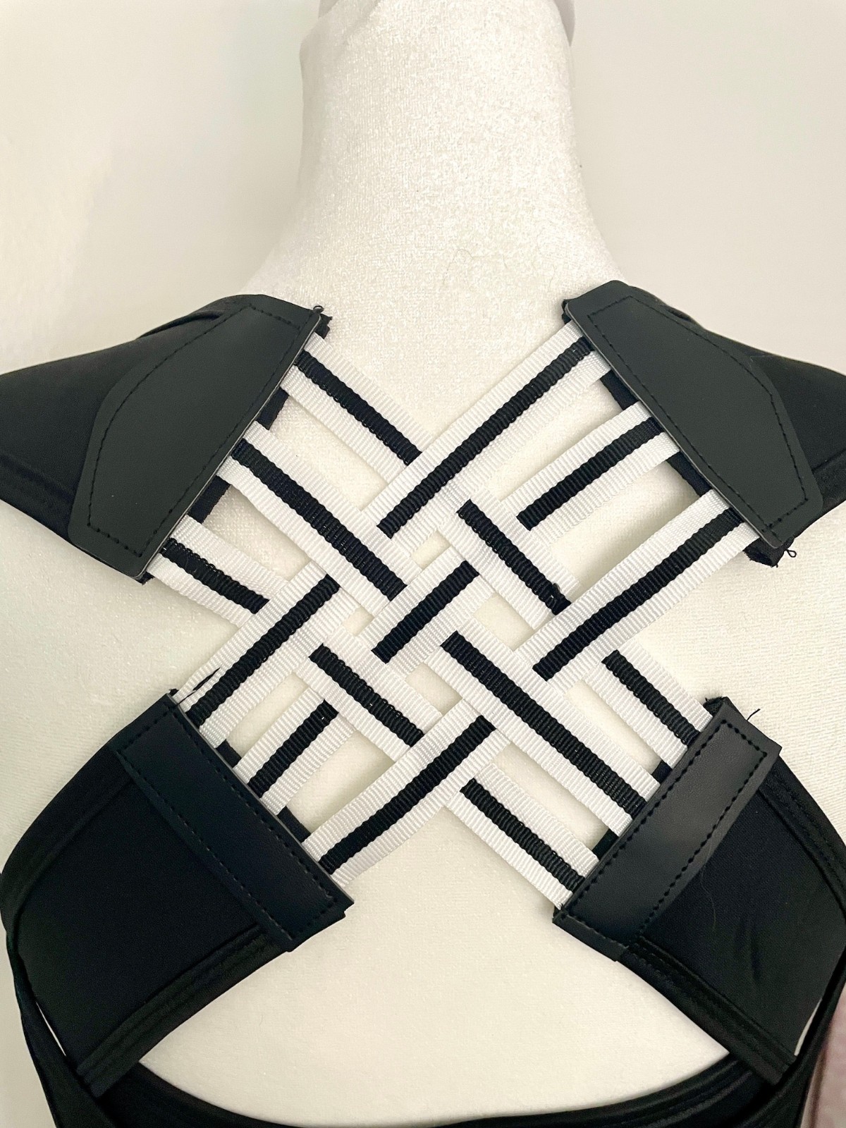 NEW Posture Corrector Back Brace Size Small Adjustable PWR Posture ALIGN PRO