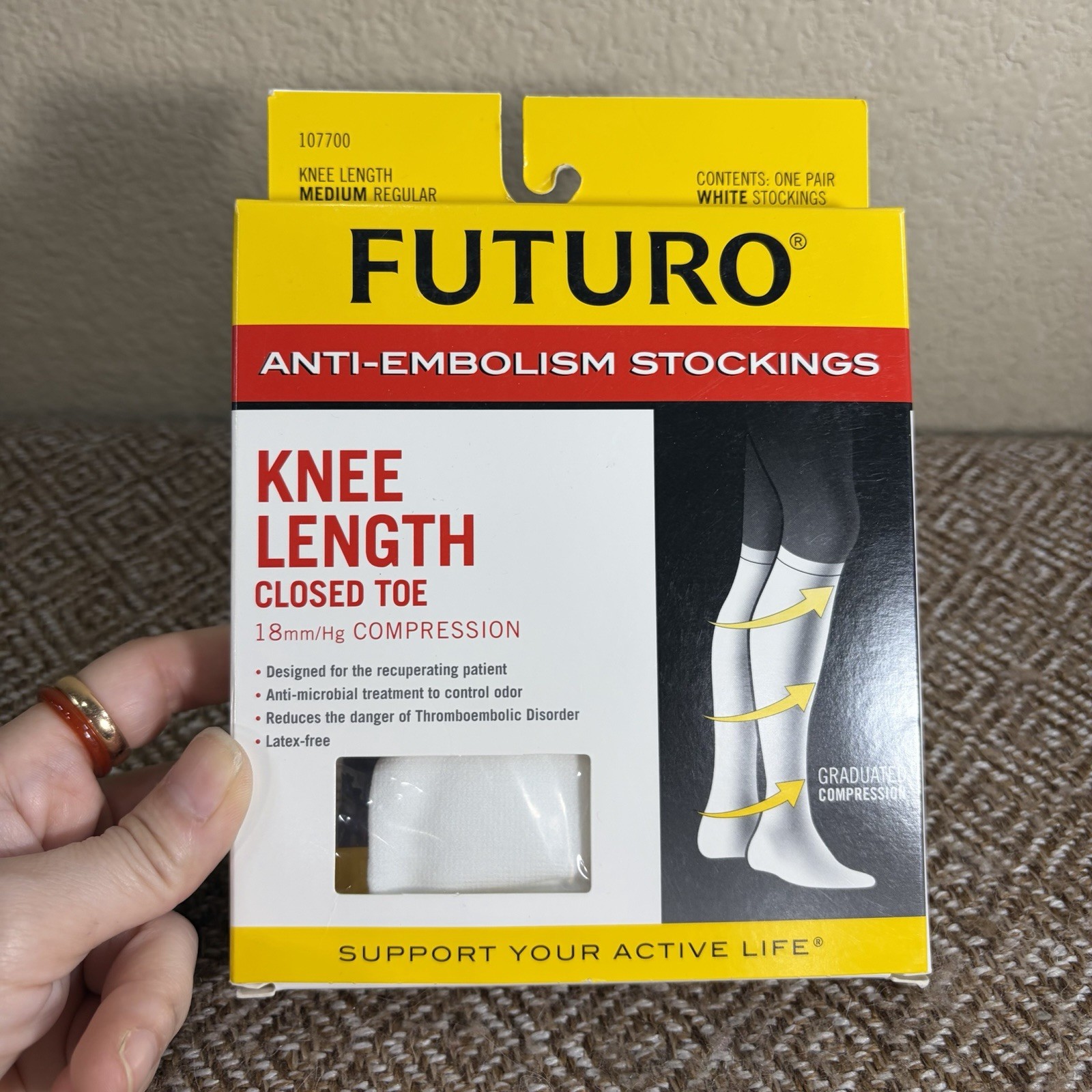 3M Futuro Anti-Embolism Knee Length Closed Toe Stockings Sz M White Moderate