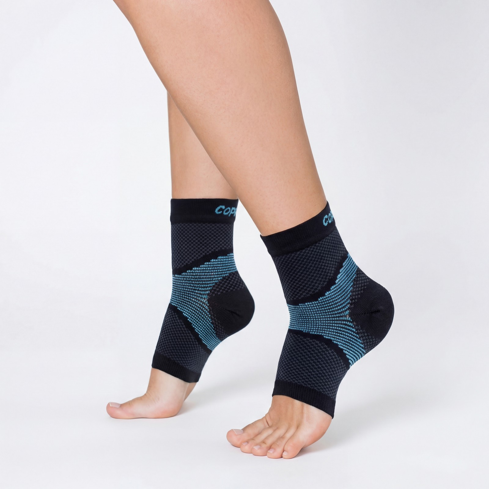 Copper Fit ICE Menthol Plantar Fascia Compression Foot Sleeves Arch Support