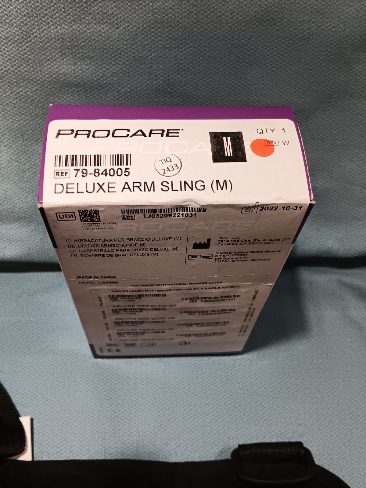 Procare Arm Sling Hook and Loop Closure, Medium 1 Count