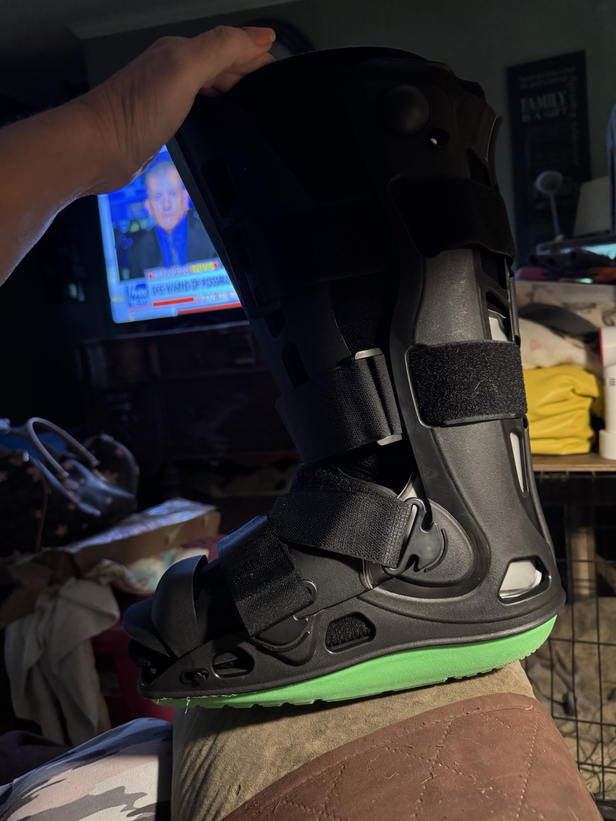 Nenca Air Cast, Walker Boot, Size Medium Extra Padding For Inside