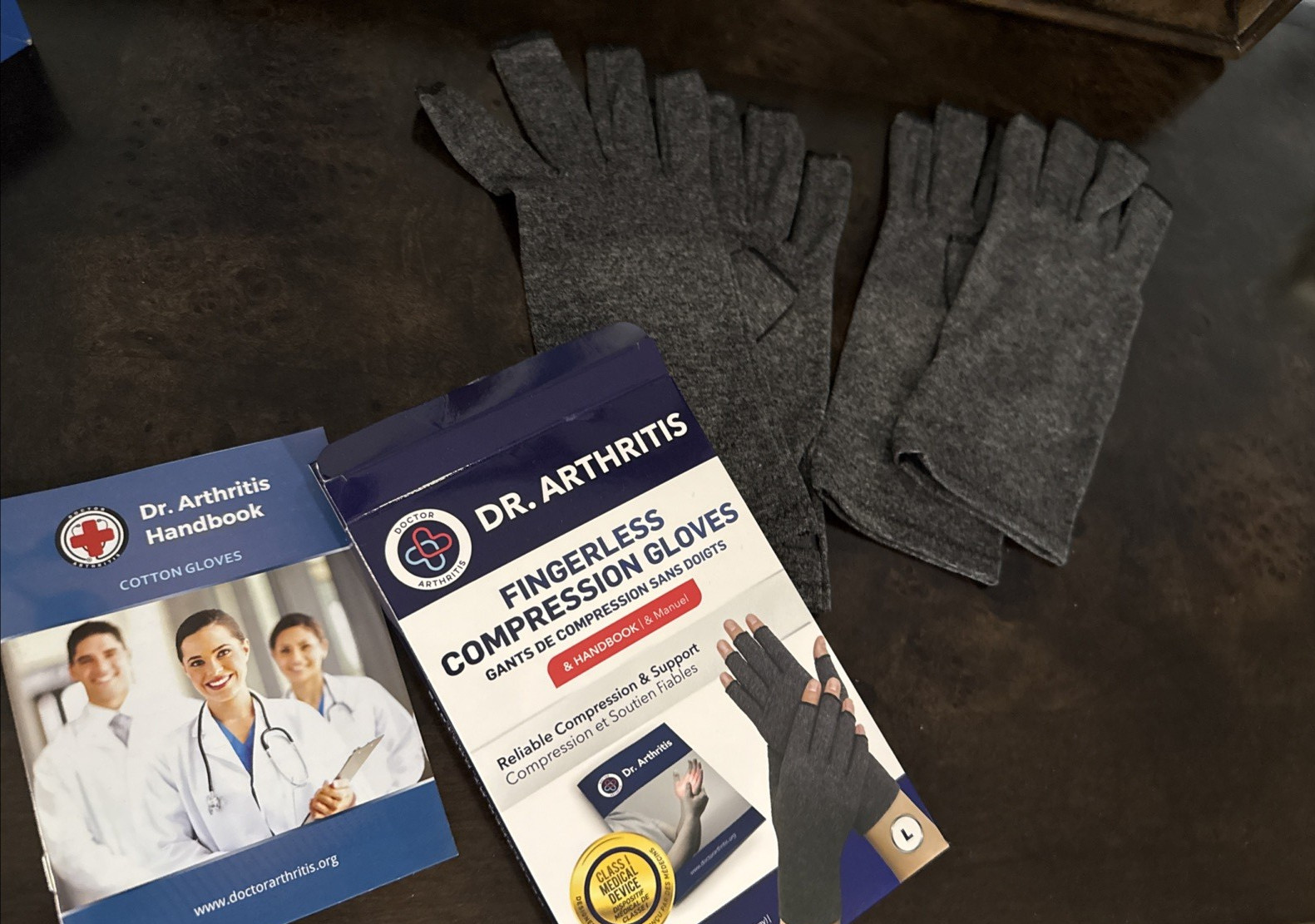 Doctor Developed Compression Gloves Unisex Open-Finger Gray 2 Pk Size Large NEW