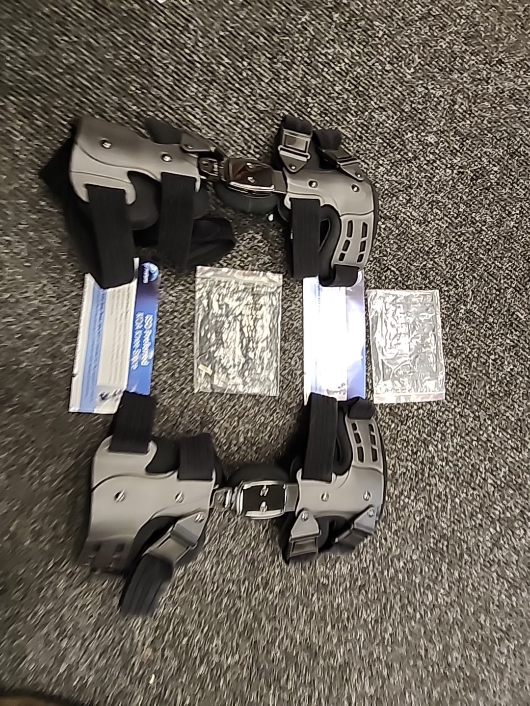 ISO Preferred ISO-KN207SR + KN207SL LEFT +RIGHT Orthopedic Hinge Knee Brace UNI