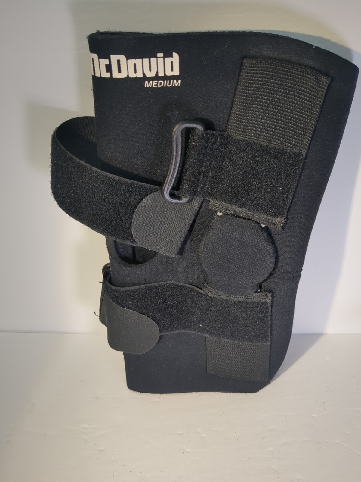 McDavid Dual Disc Hinged Knee Brace – Medium, Includes Extra Strap Cover