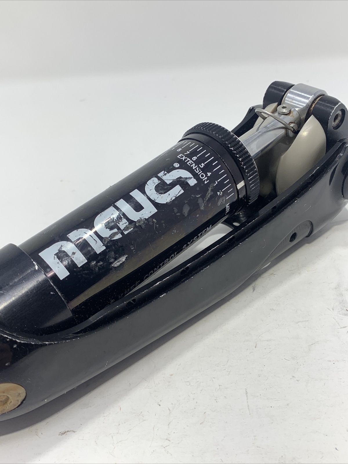 ossur mauch prosthetic knee. mauch knee. READ DESCRIPTION
