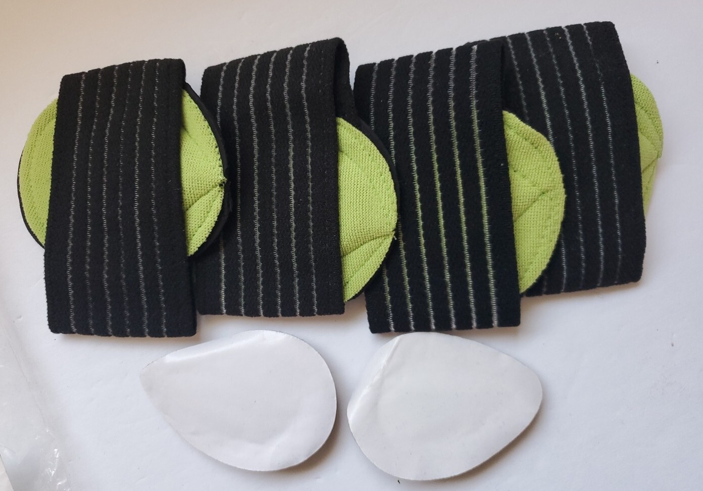 Foot Arch Support Slip On Brace 2 Pairs With Extra Cushion Stick On