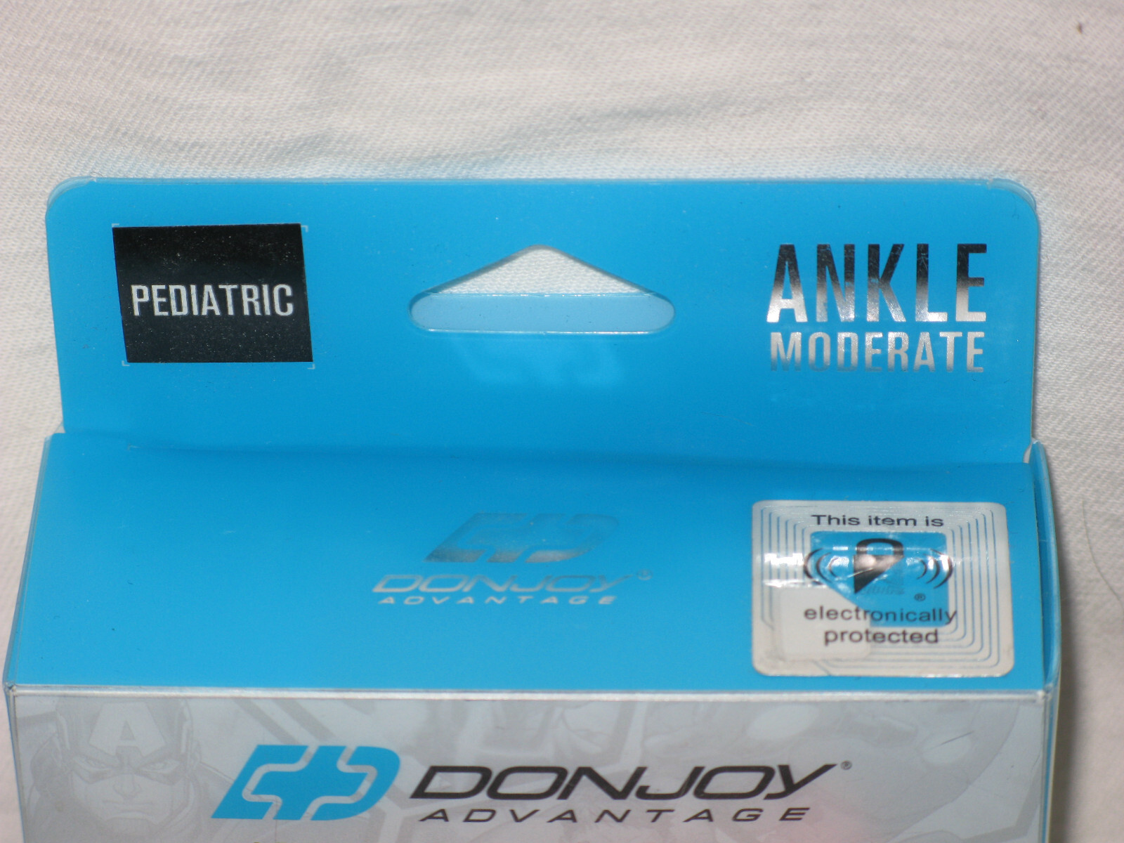 DonJoy Advantage Ankle-Sleeve w Compression Figure-8 Strap Pediatric Sz Marvel