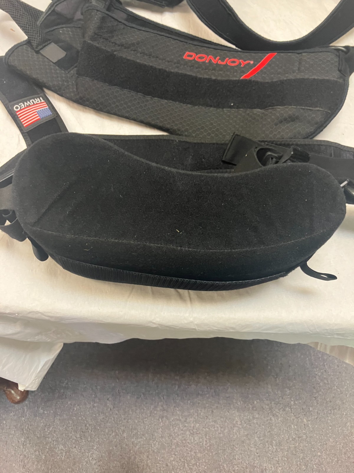DonJoy UltraSling PRO – Universal Shoulder Immobilizer & Sling -USED