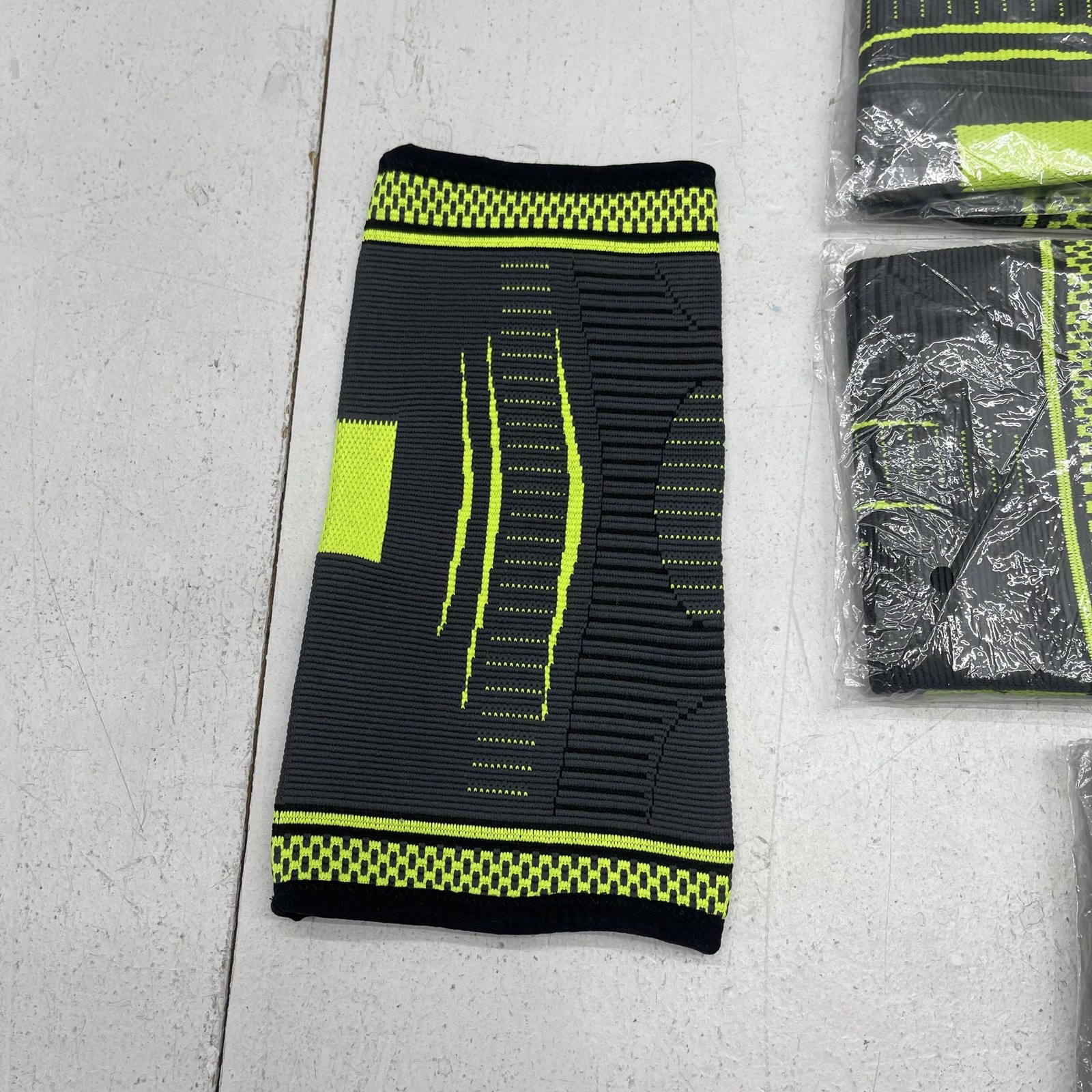 Compression Knee Sleeve One Size Black Neon Green Nylon Support Sports 6 Pack