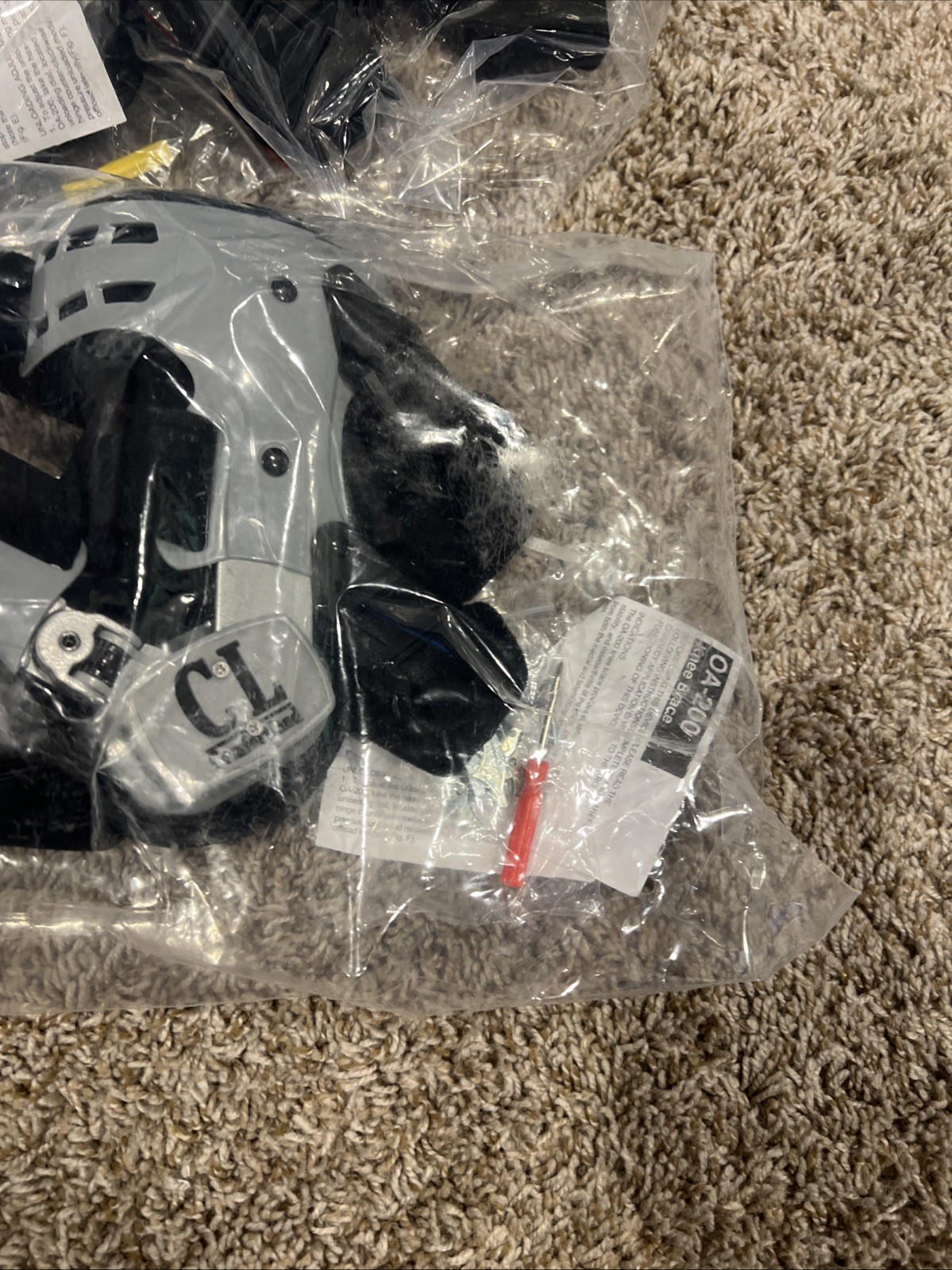 2 Comfortland OA-200-L, OA-200-R Knee Brace Left & Right (Pair) NEW In Package