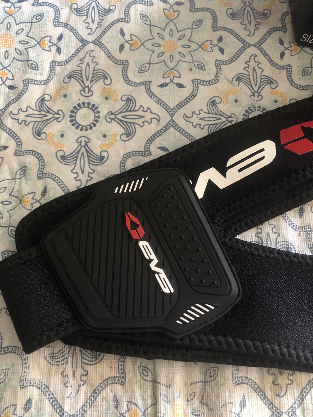 EVS-Sport SB02 Shoulder Support Small Black Stabilzation And Compression Brace
