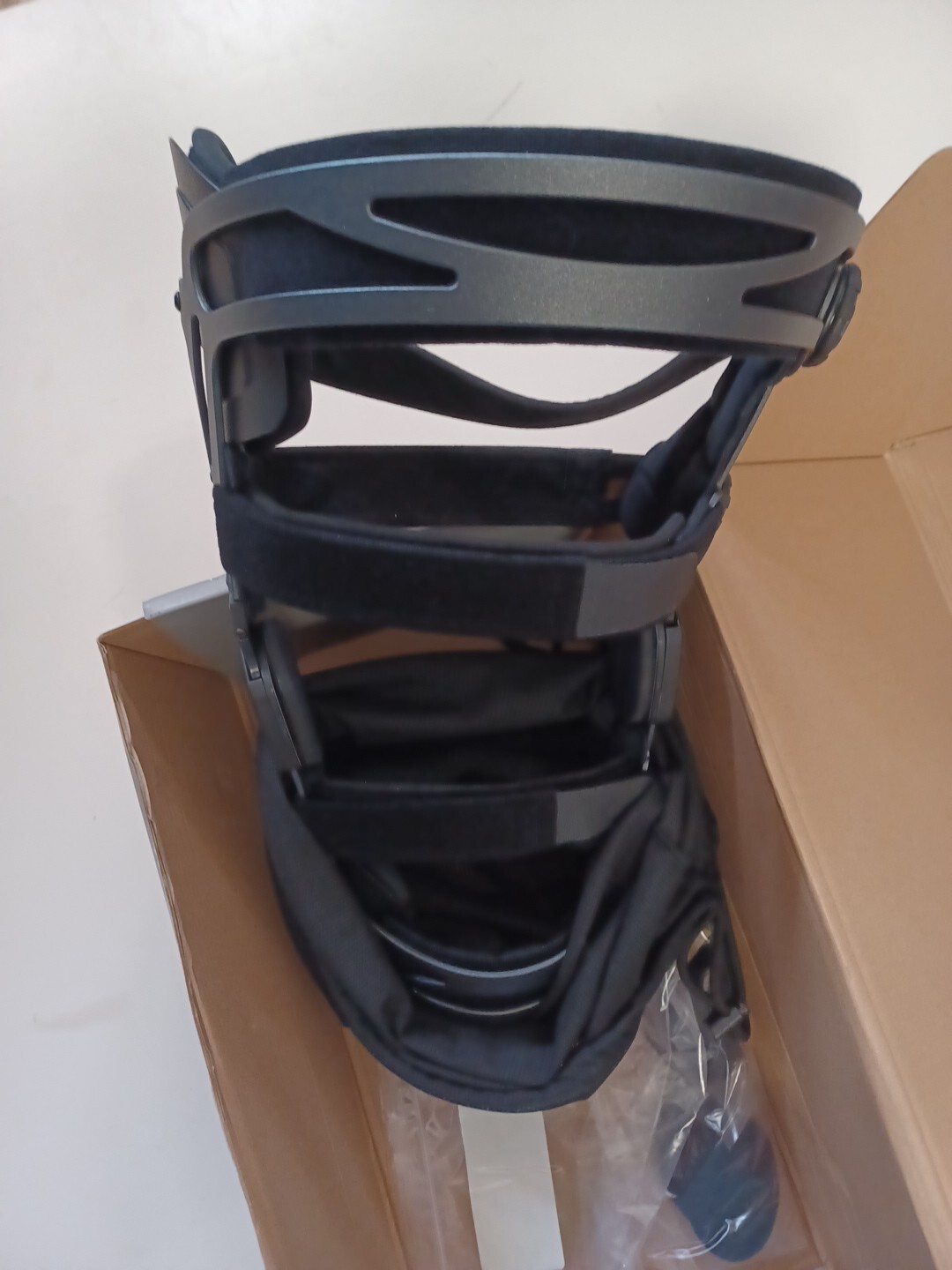 United Ortho 301262-09 Medial lT Osteoarthritis Knee Brace, XXL