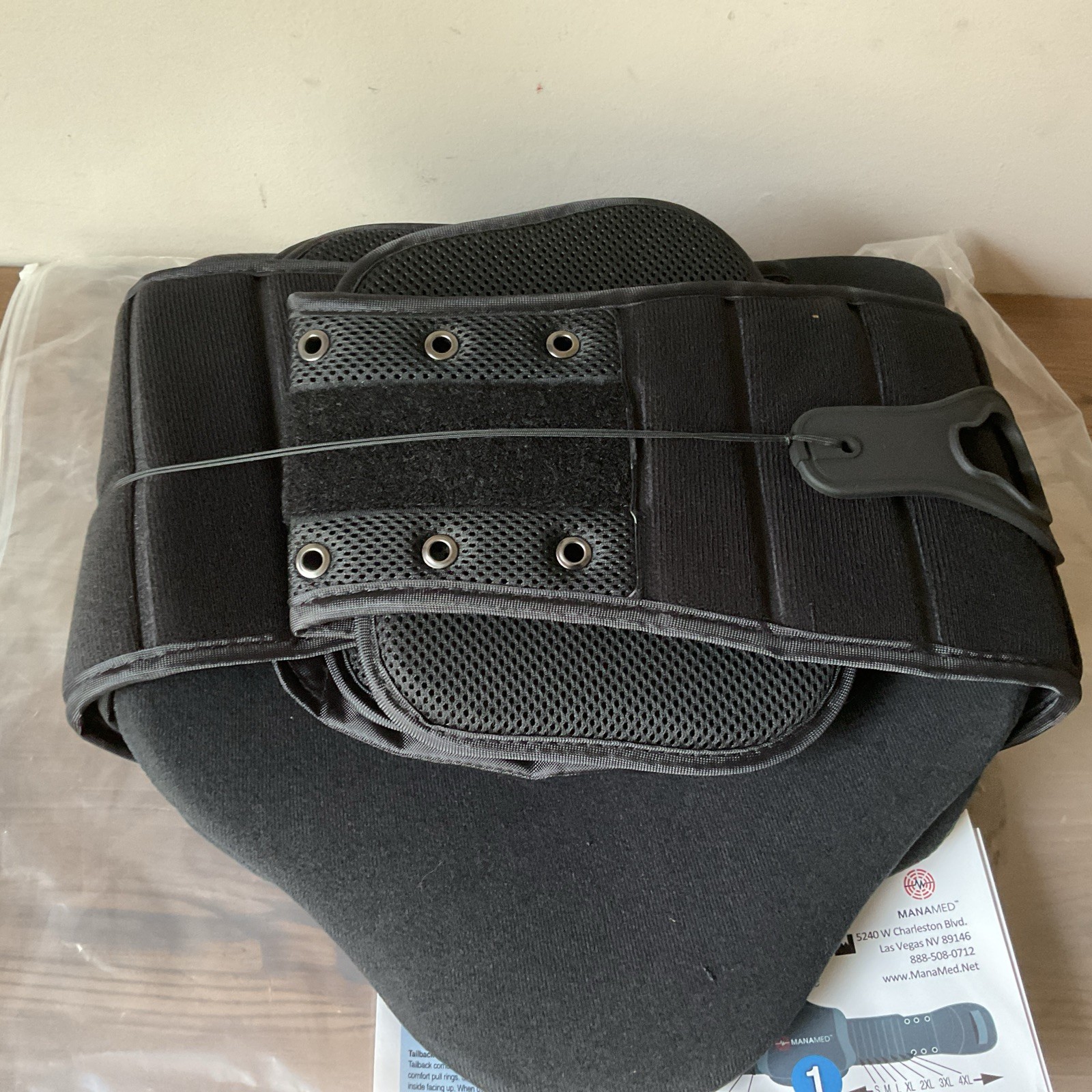MANAMED Tailback 50 Universal Back Brace Adjusts 25″ to 68″ TB050