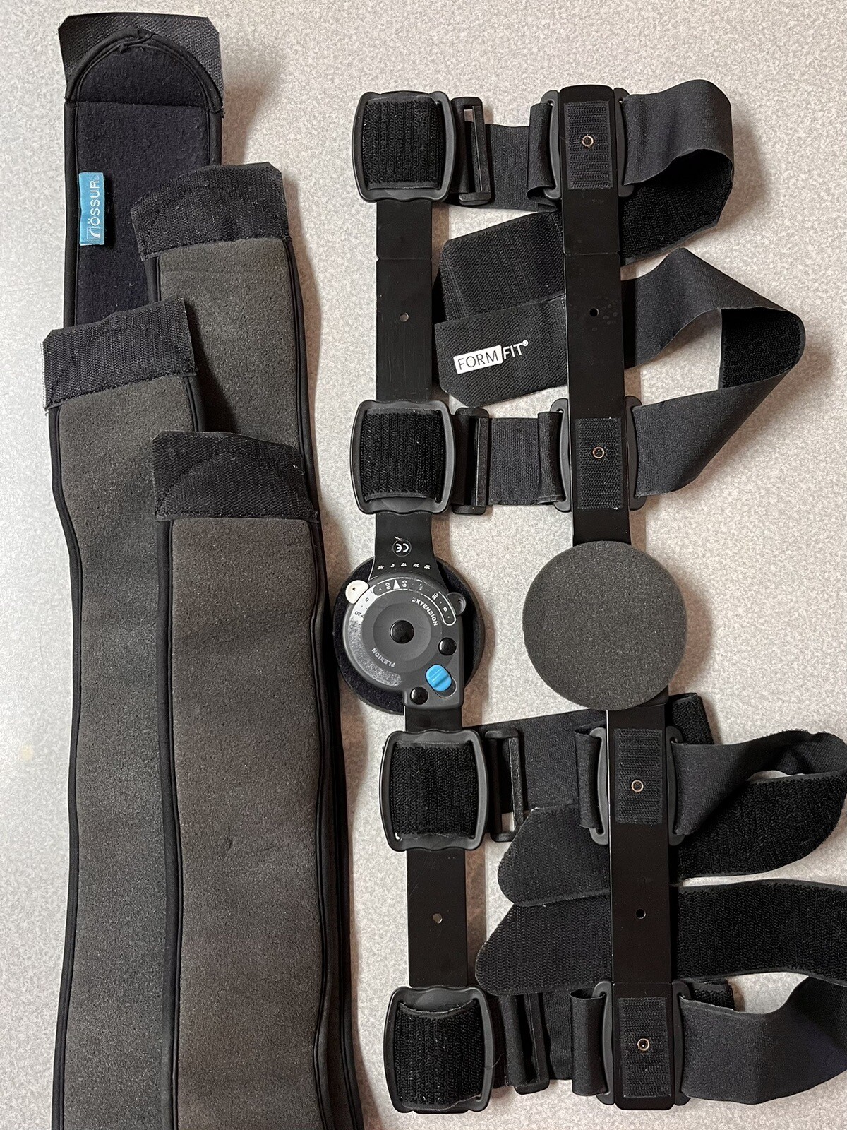 FULL FOAM OSSUR FORM FIT Post-Op Knee Brace Small 902 BRACES & 4 PADS 22.25 Inch