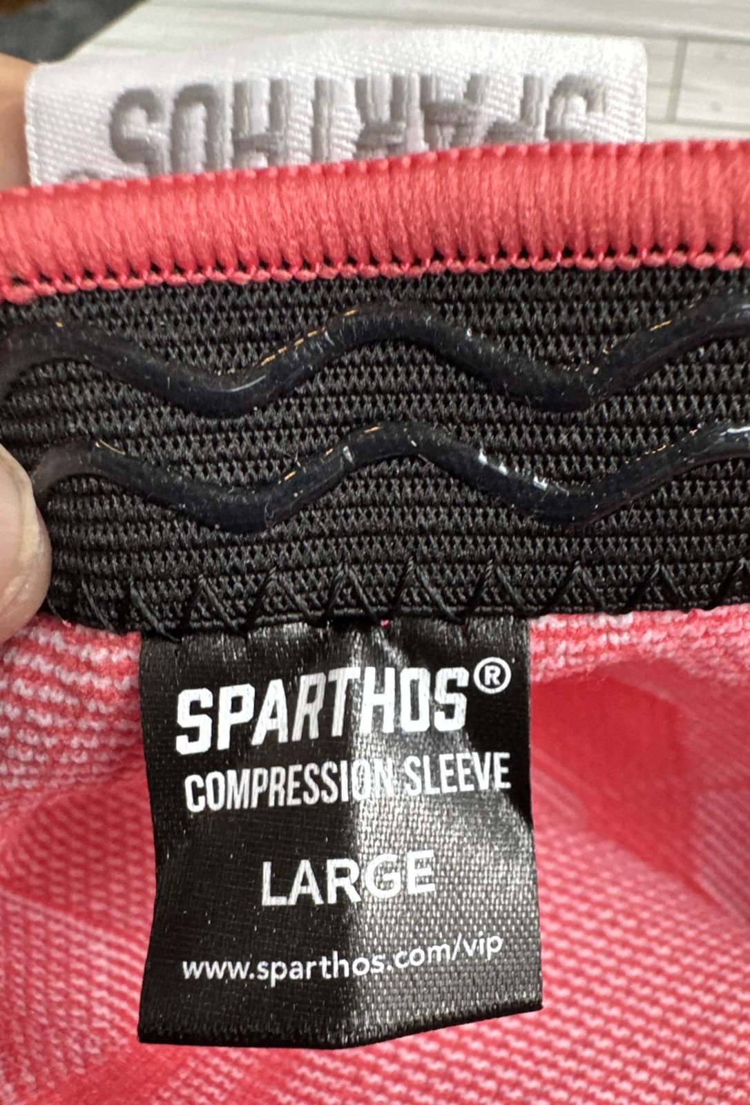 SPARTHOS~Thigh Compression Sleeves Quad and Hamstring Support NIP Size L CORAL