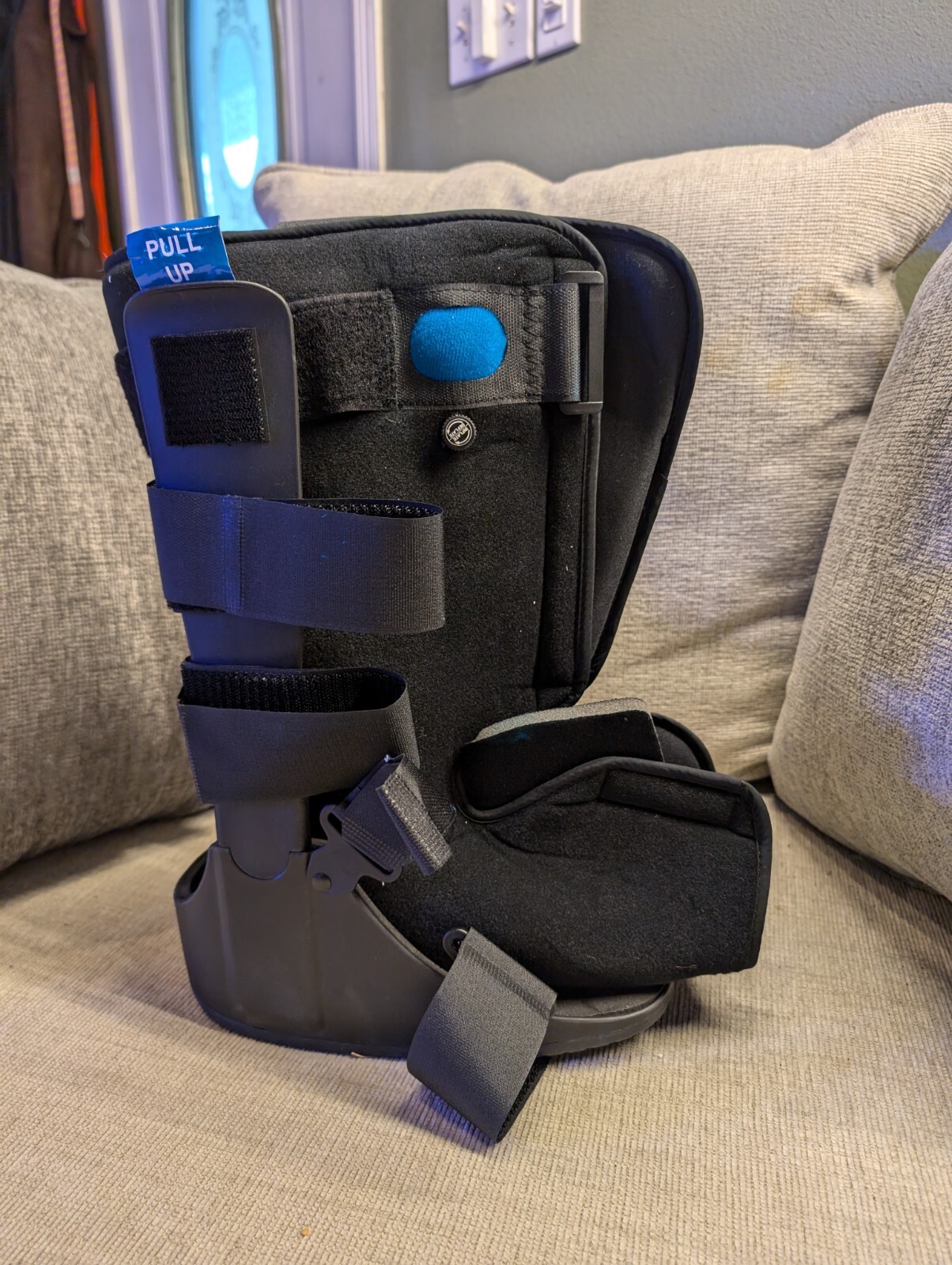 NEW United Ortho Air Stabilizer Ankle Walking Foot Brace Boot, Small