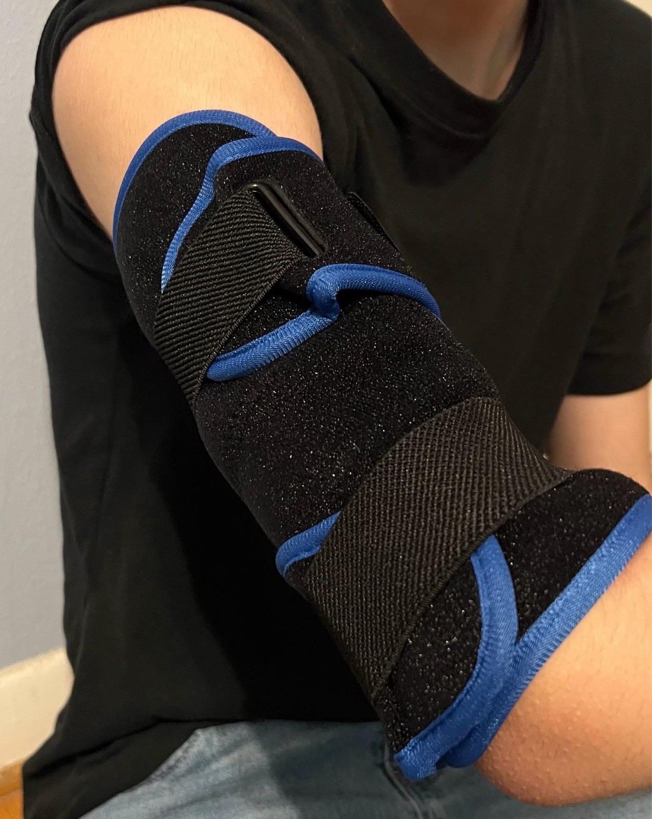 Adjustable Support Brace Wrist Wrap Strap, One Size, Black/Blue Unisex Adult