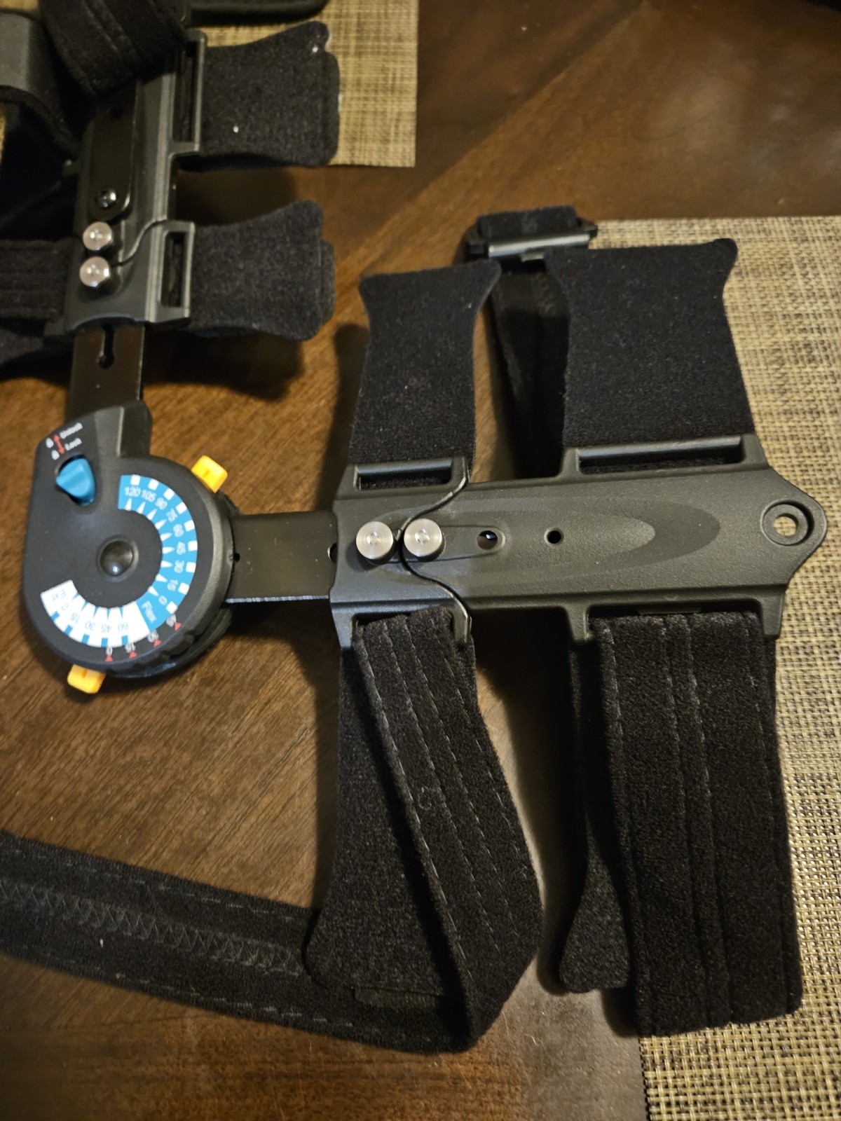 Elbow Brace Komzer Hinge Adjustable Post OP ROM Elbow Brace with Sling RIGHT