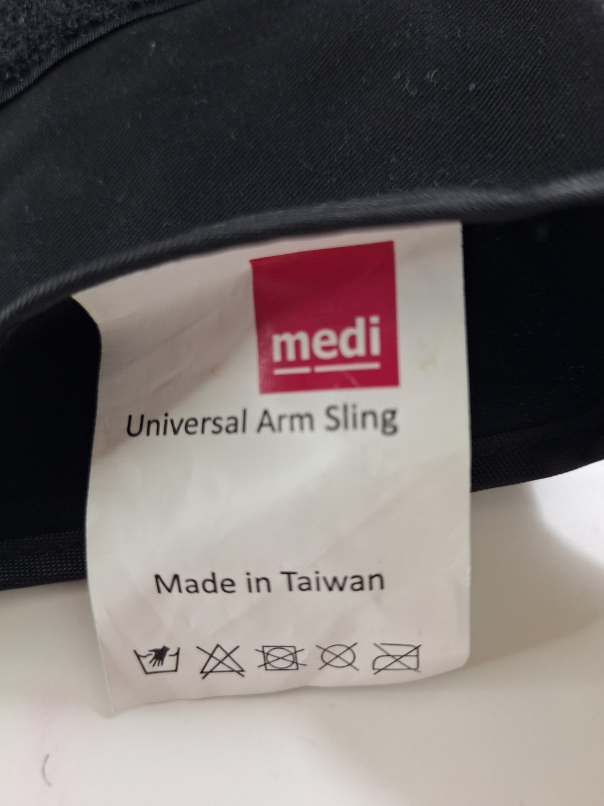 Medi Universal Arm Sling Shoulder Immobilizer w/ Air Pump & Cold Therapy Pad EUC