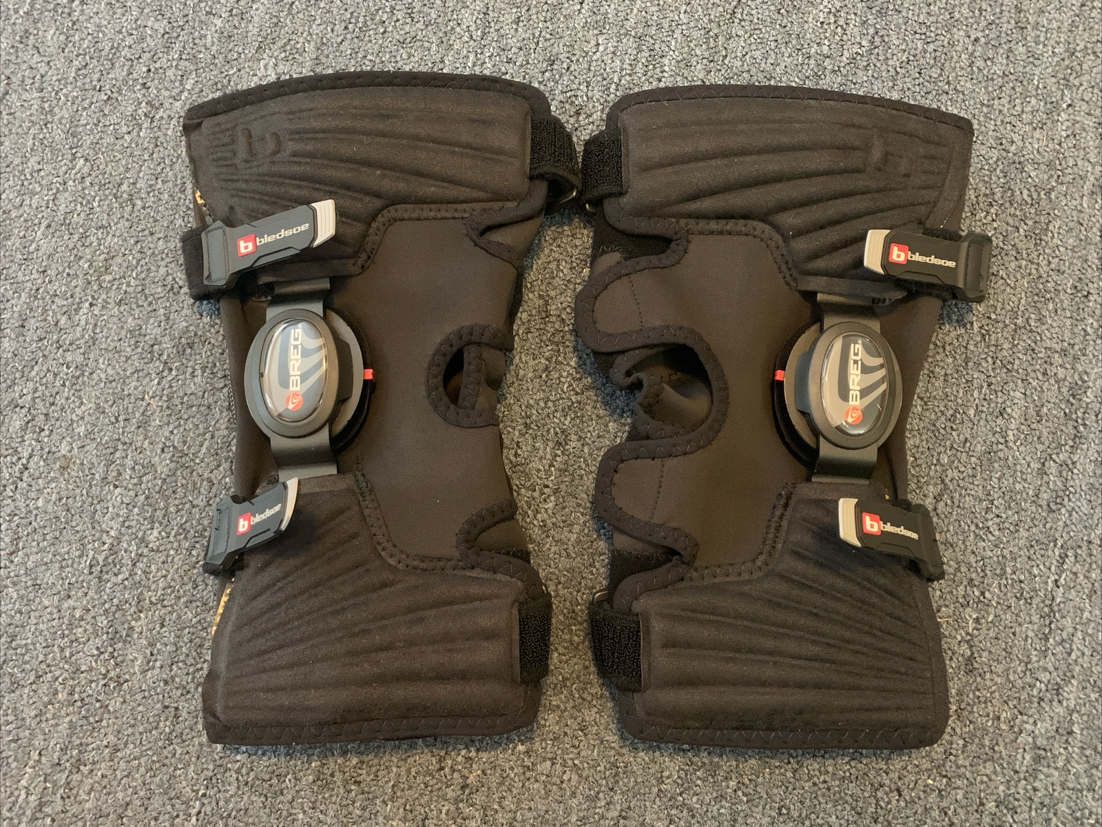 Set Of 2 Breg OA Impulse Pull Medial Knee Braces – Left And Right – Size Large