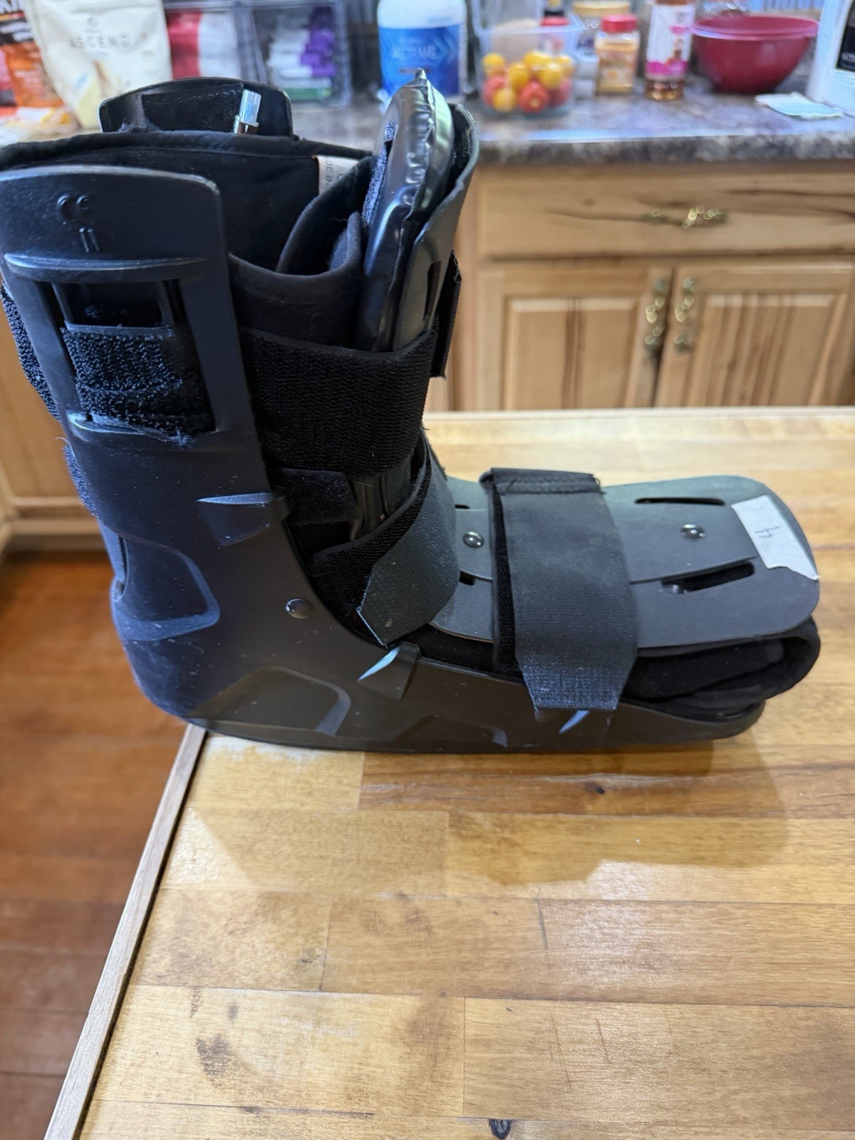 Walking Boot Medical Size Medium Air Trio 17.51