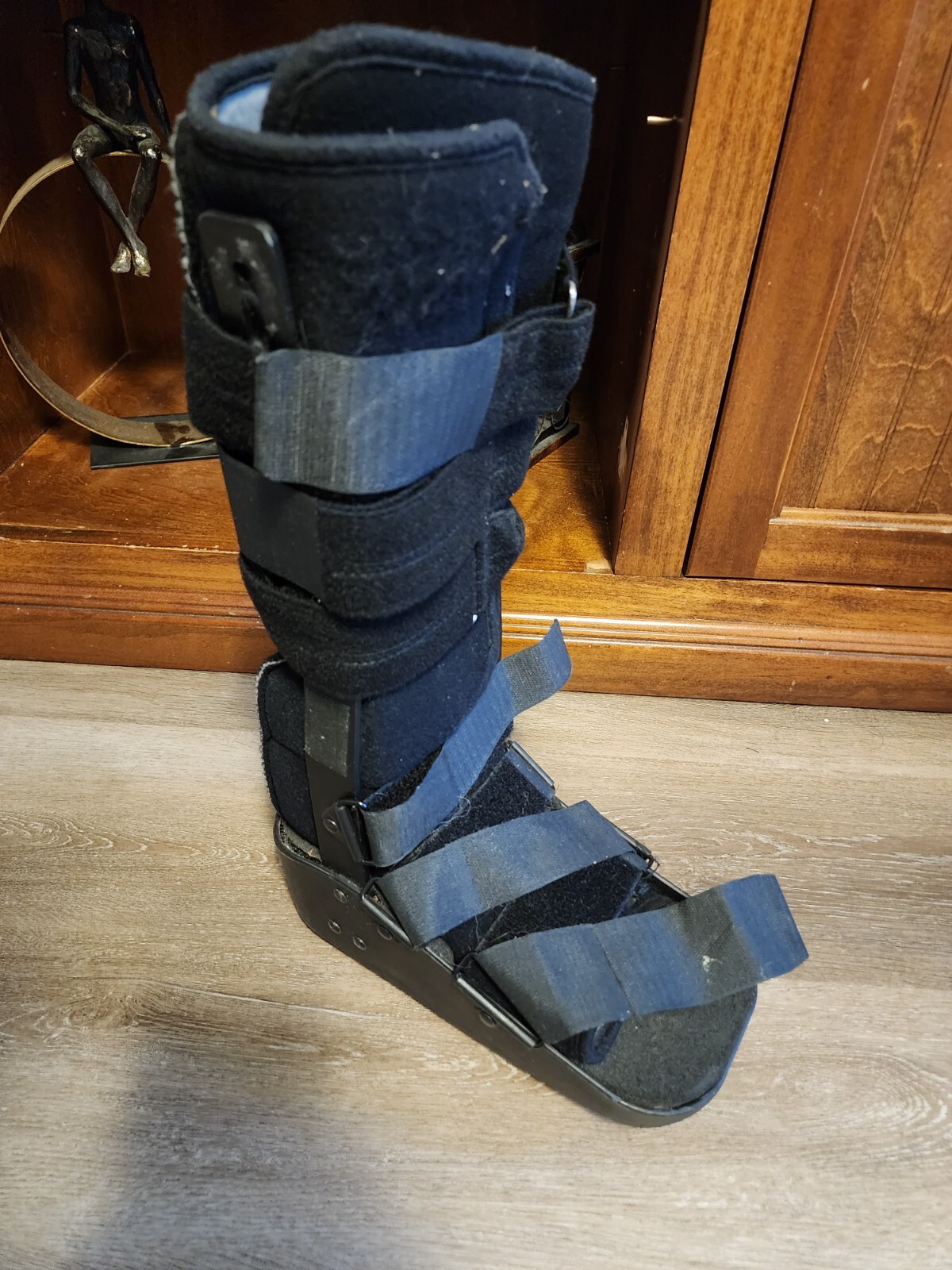 MaxTrax Orthopedic Walking Boot Brace DJO, LLC Foot Brace – medium