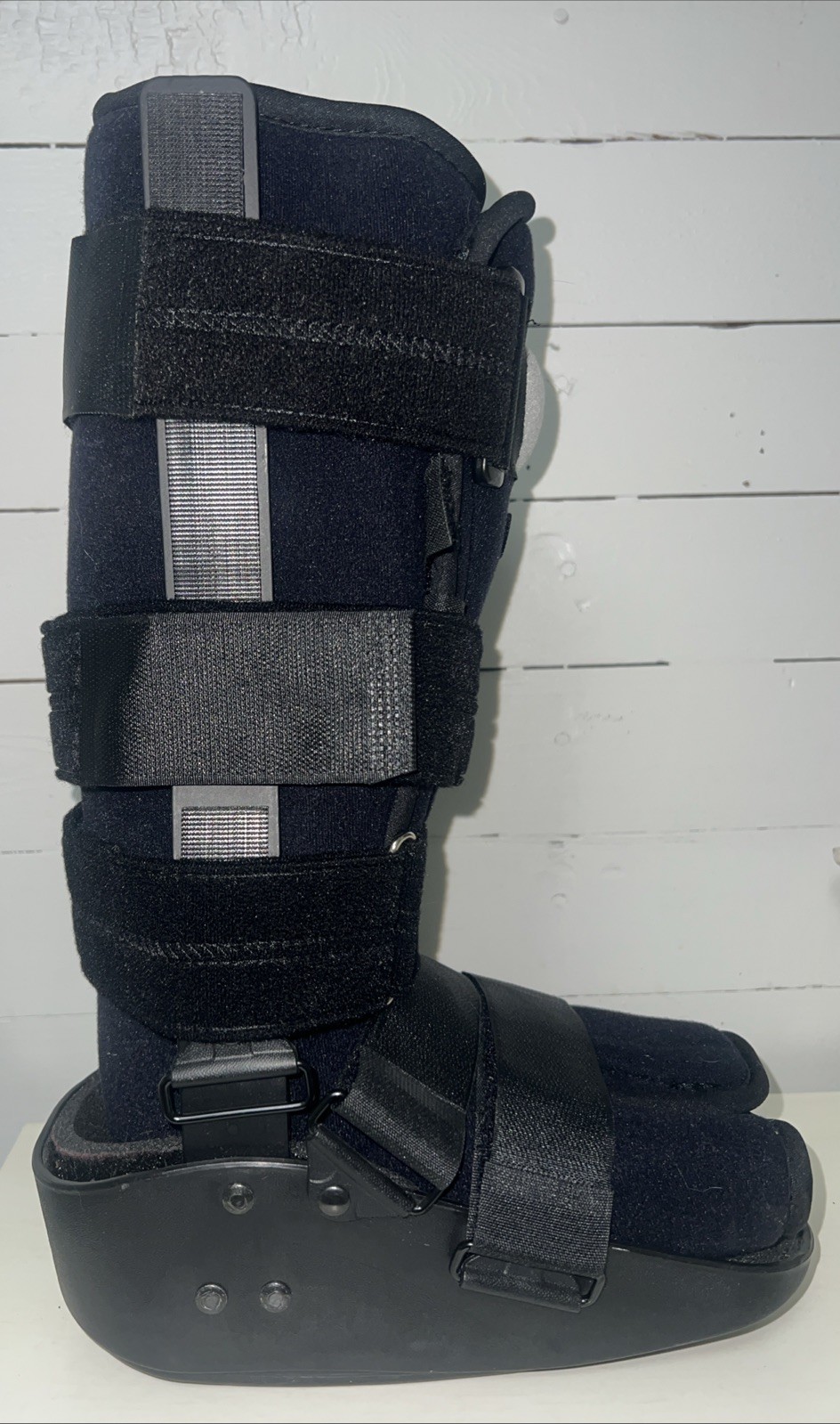 Maxtrax Small DJO Inflatable Ankle Foot Brace Walking Boot Preowned